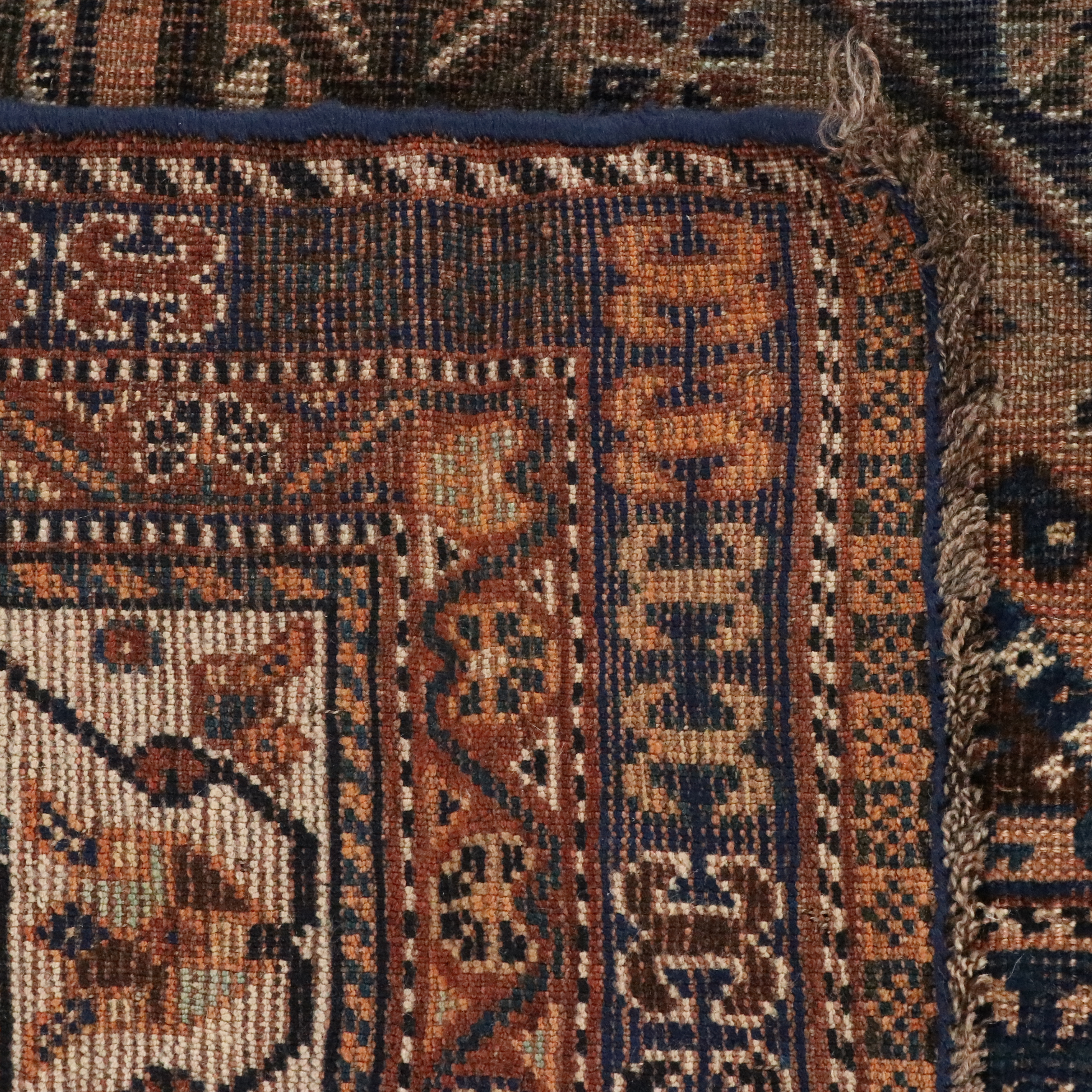 7'9 x 10'4 Hand-Knotted Persian Shiraz Area Rug