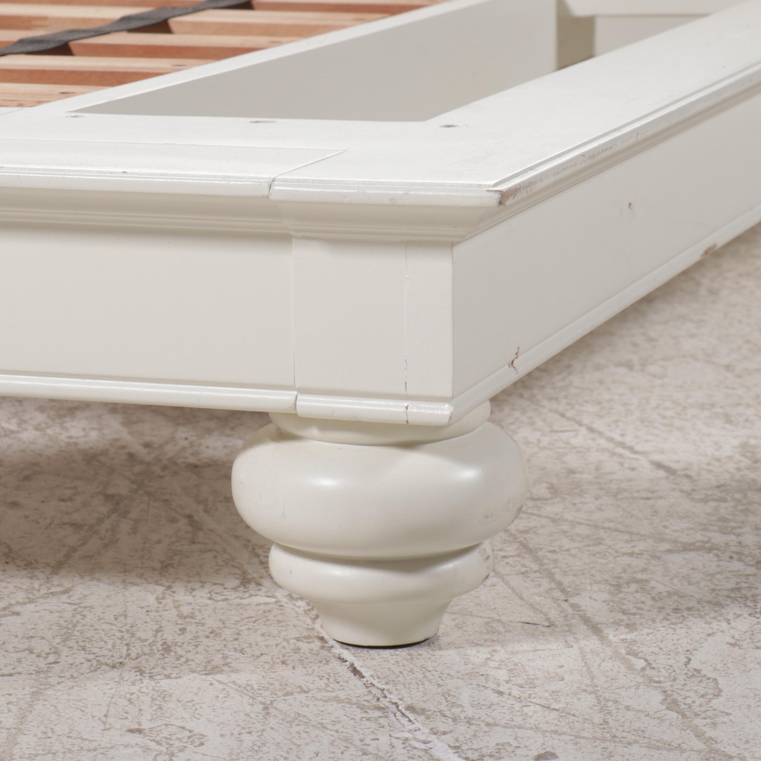 Traditional Style White Painted Wood Queen Size Bed Frame