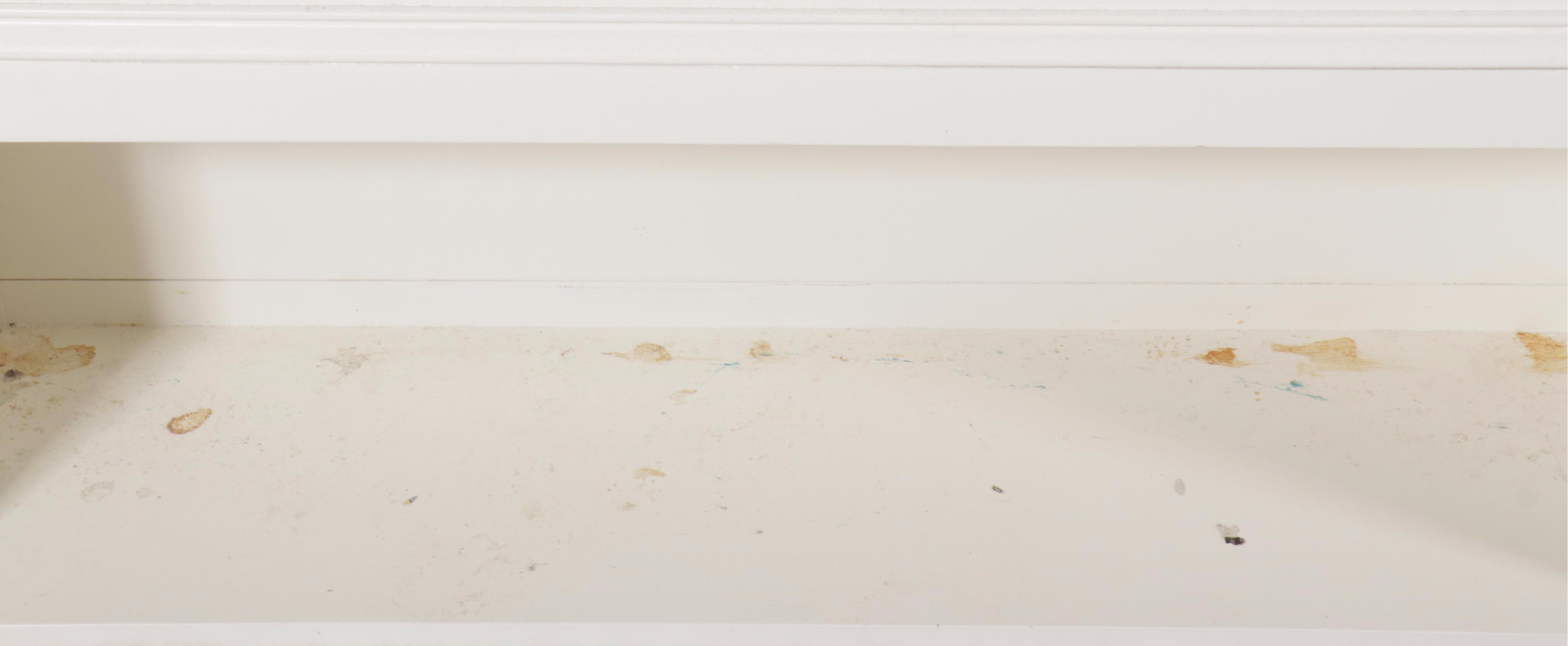 Traditional Style White Painted Wood Queen Size Bed Frame