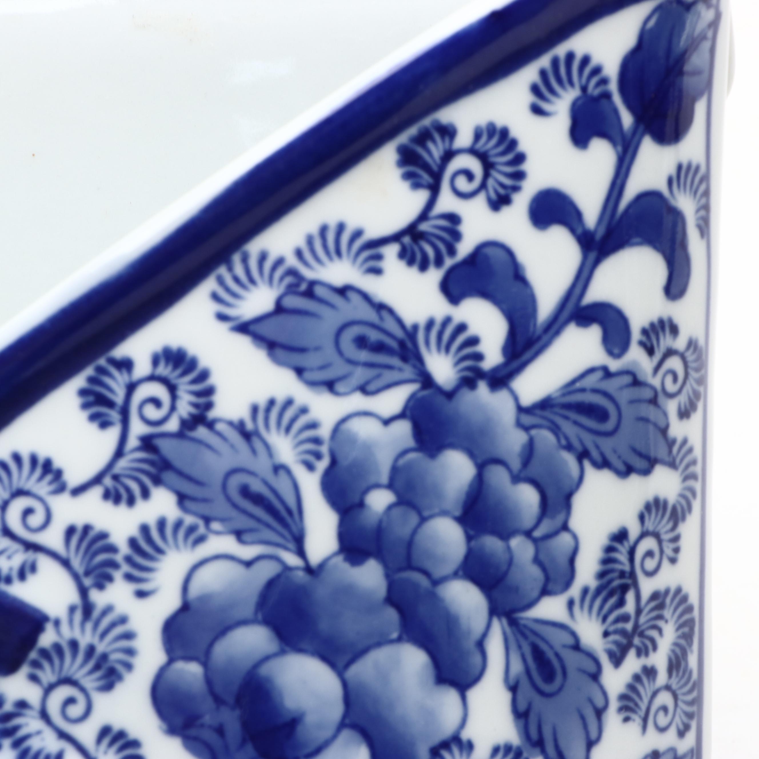 Chinese Blue and White Porcelain Envelope Vase
