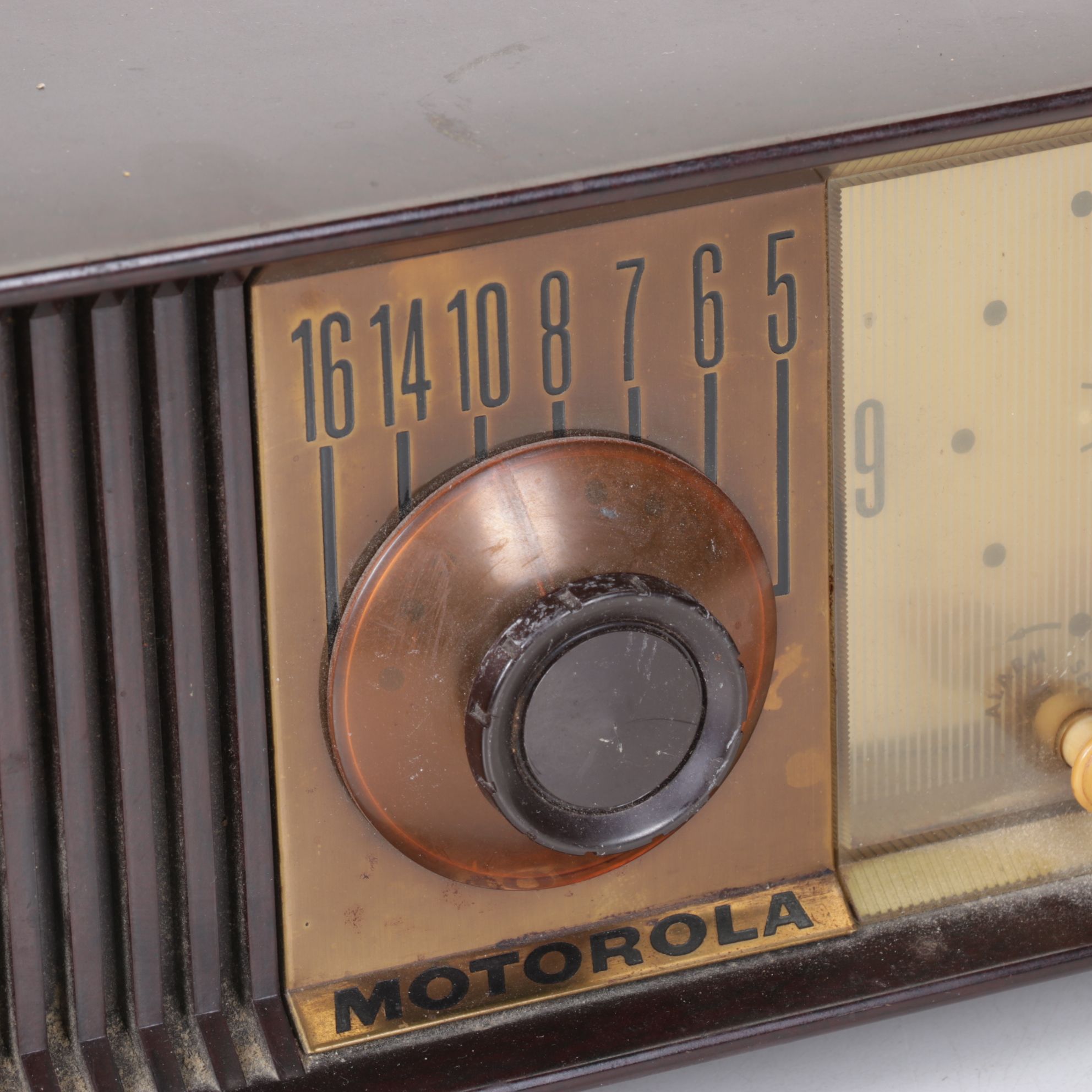 Motorola, Zenith & Philco AM/FM Desk Radios, Mid-20th Century