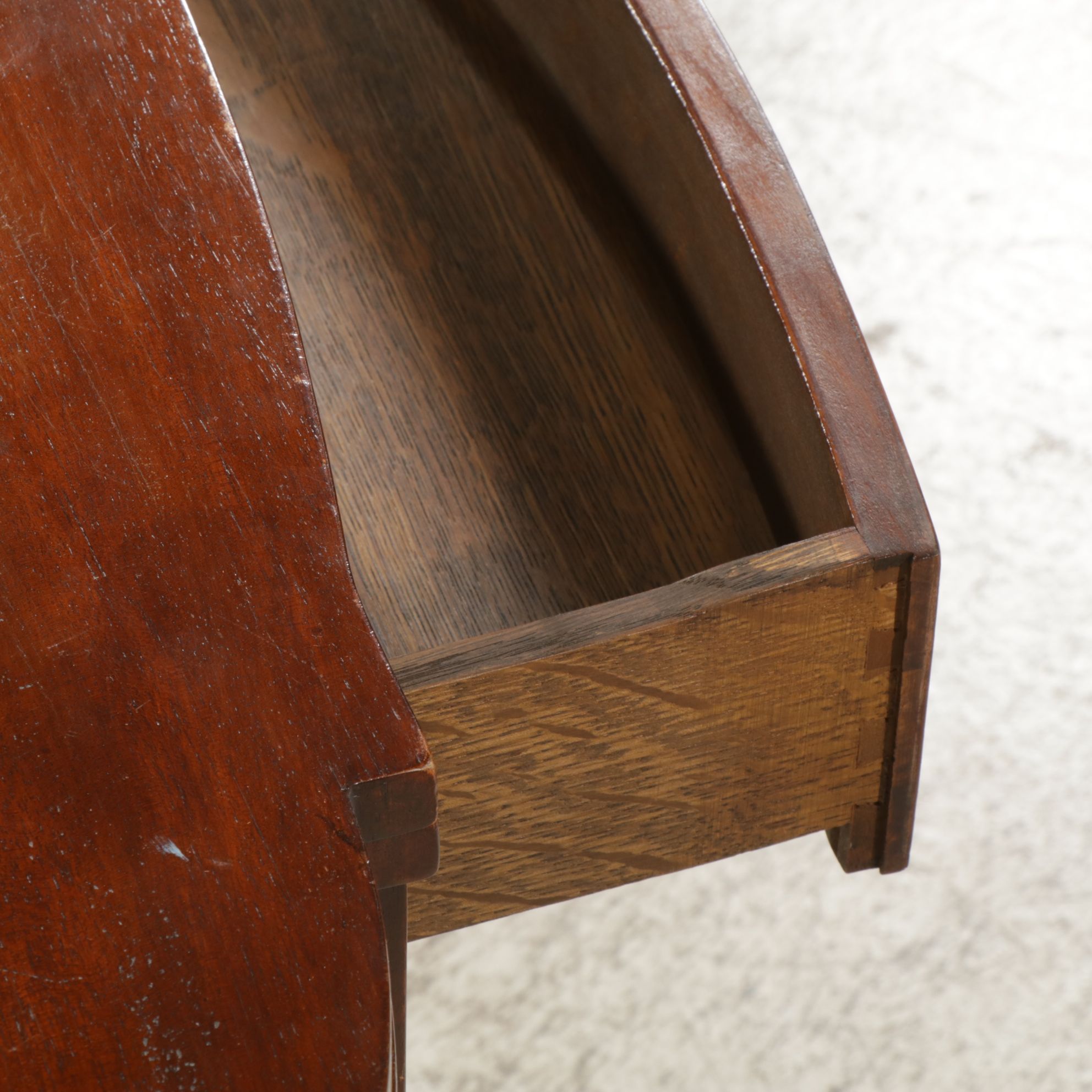 Dauler-Close Furniture Hepplewhite Style Mahogany Flip-Top Games Table