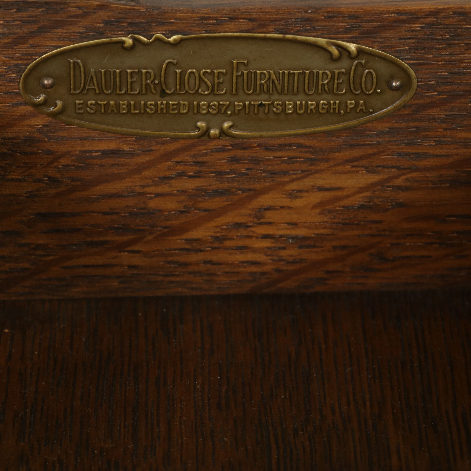 Dauler-Close Furniture Hepplewhite Style Mahogany Flip-Top Games Table