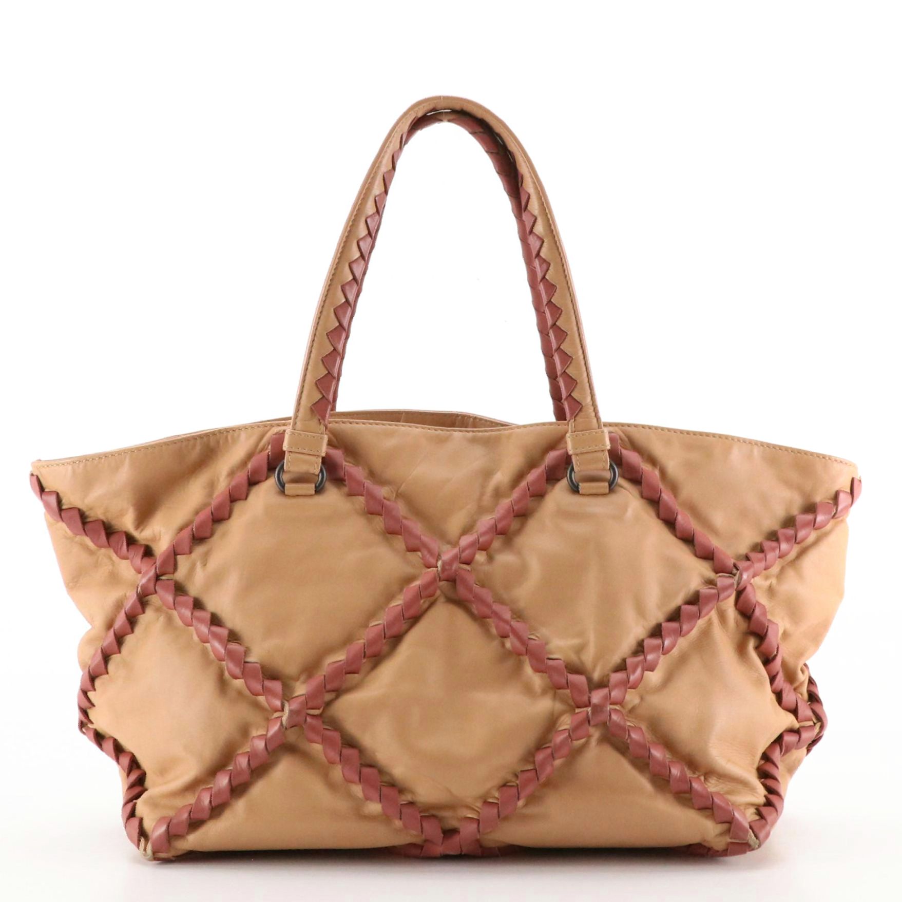 Bottega Veneta Tote Bag in Raised Intrecciato Detail Lambskin Leather