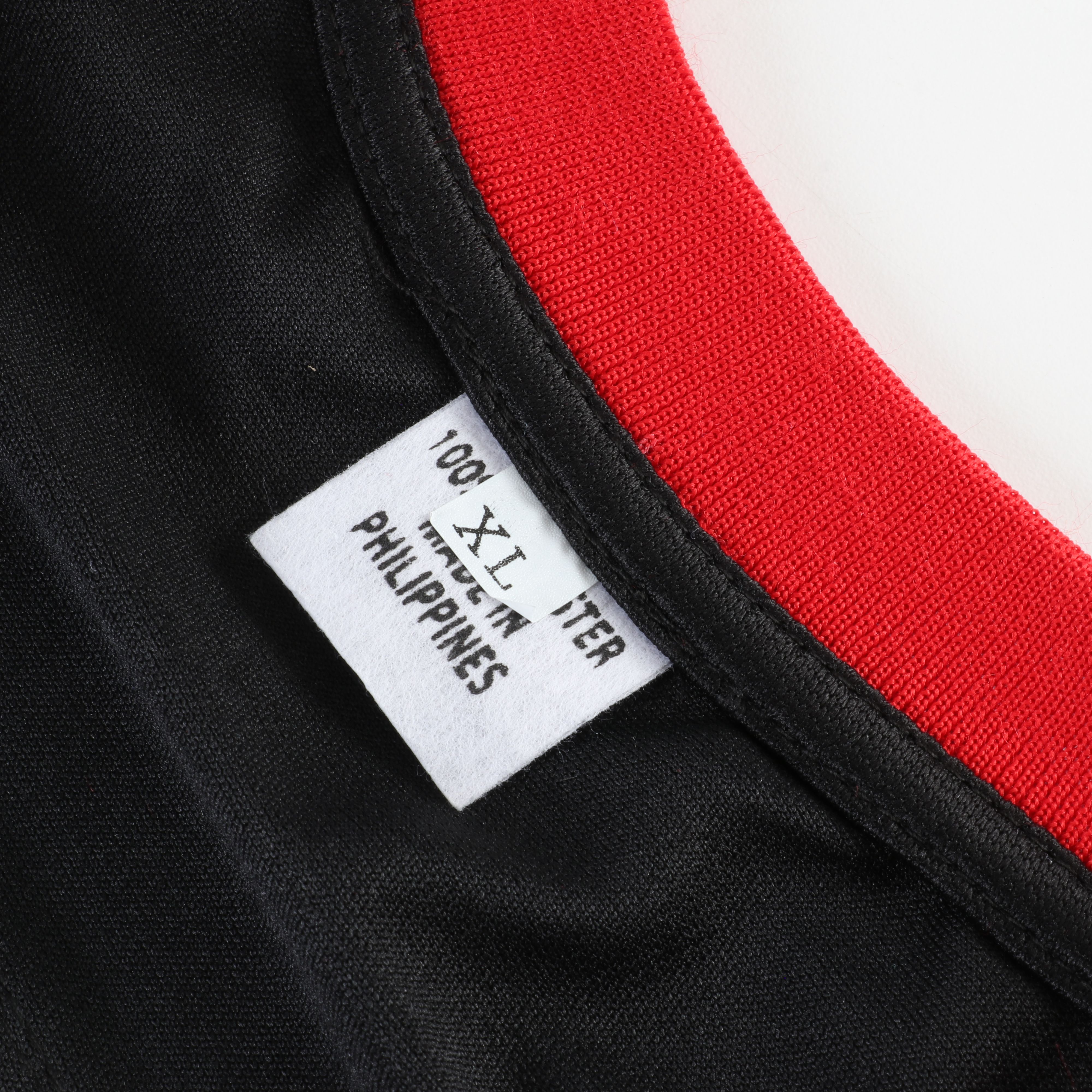 Chris Chelios Signed “HOF 2013” Chicago Blackhawks Hockey Jersey, Beckett