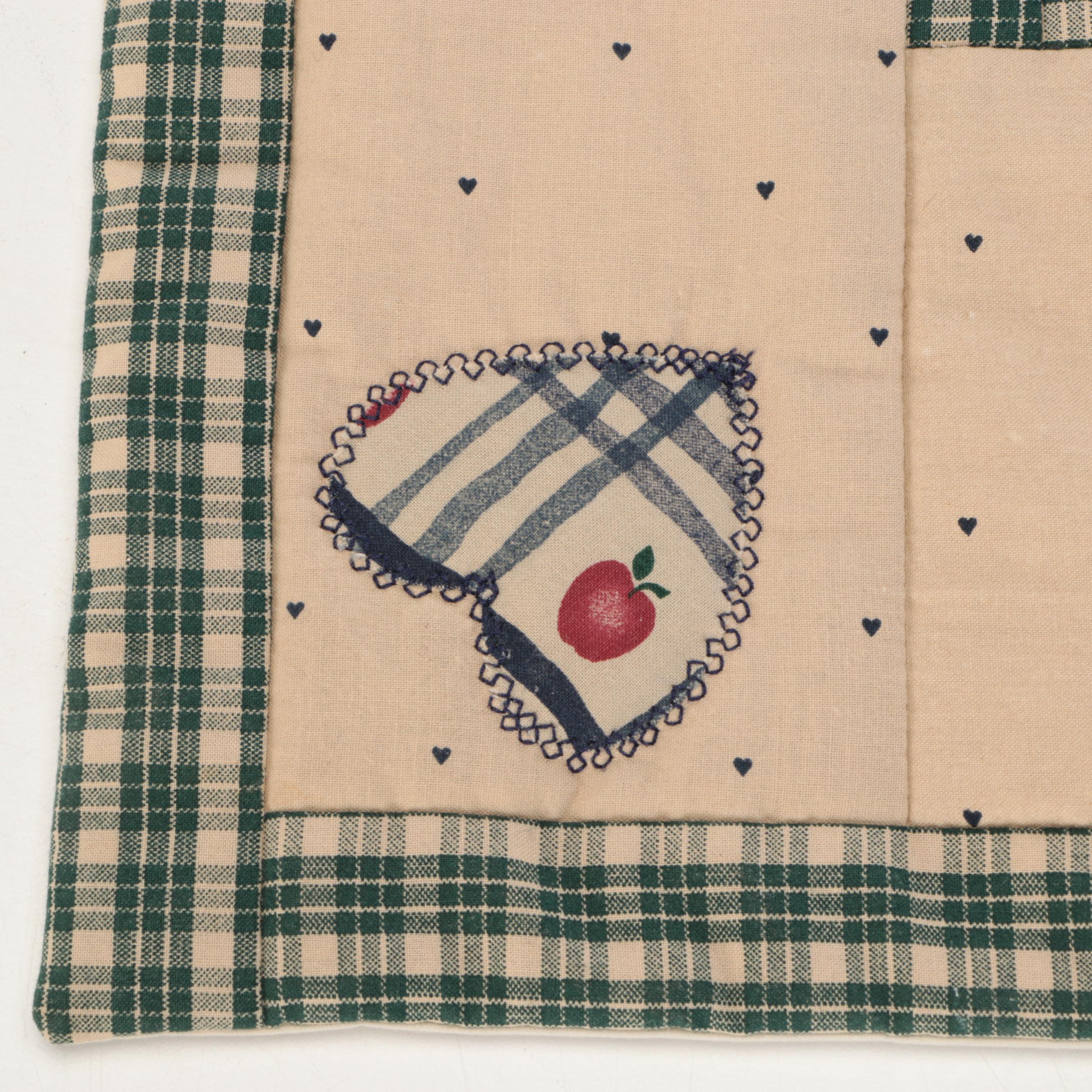 Country Style Hanging Quilt with Quilt Rack