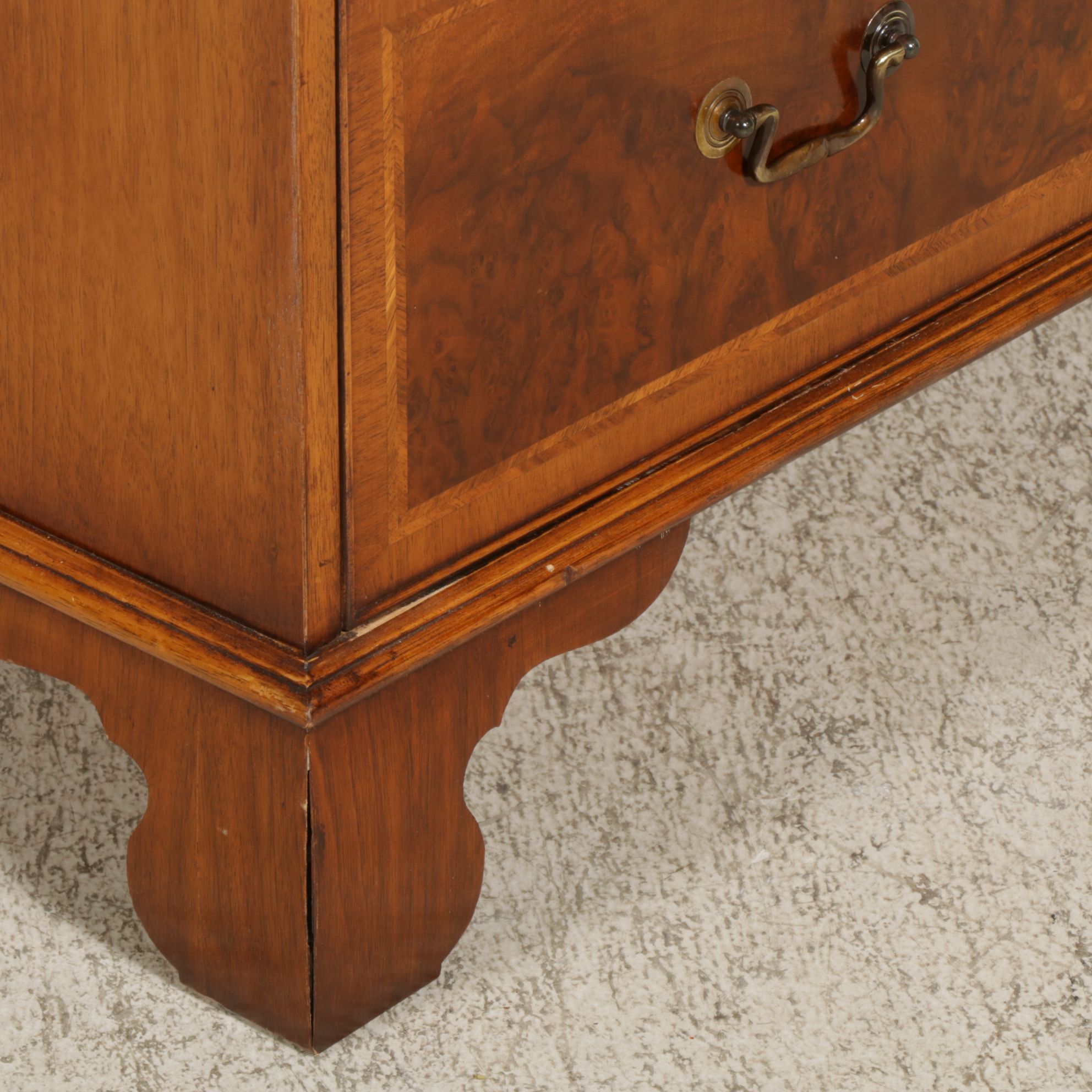 Georgian Style Mahogany Linen Press with Burl Veneer, Late 20th Century