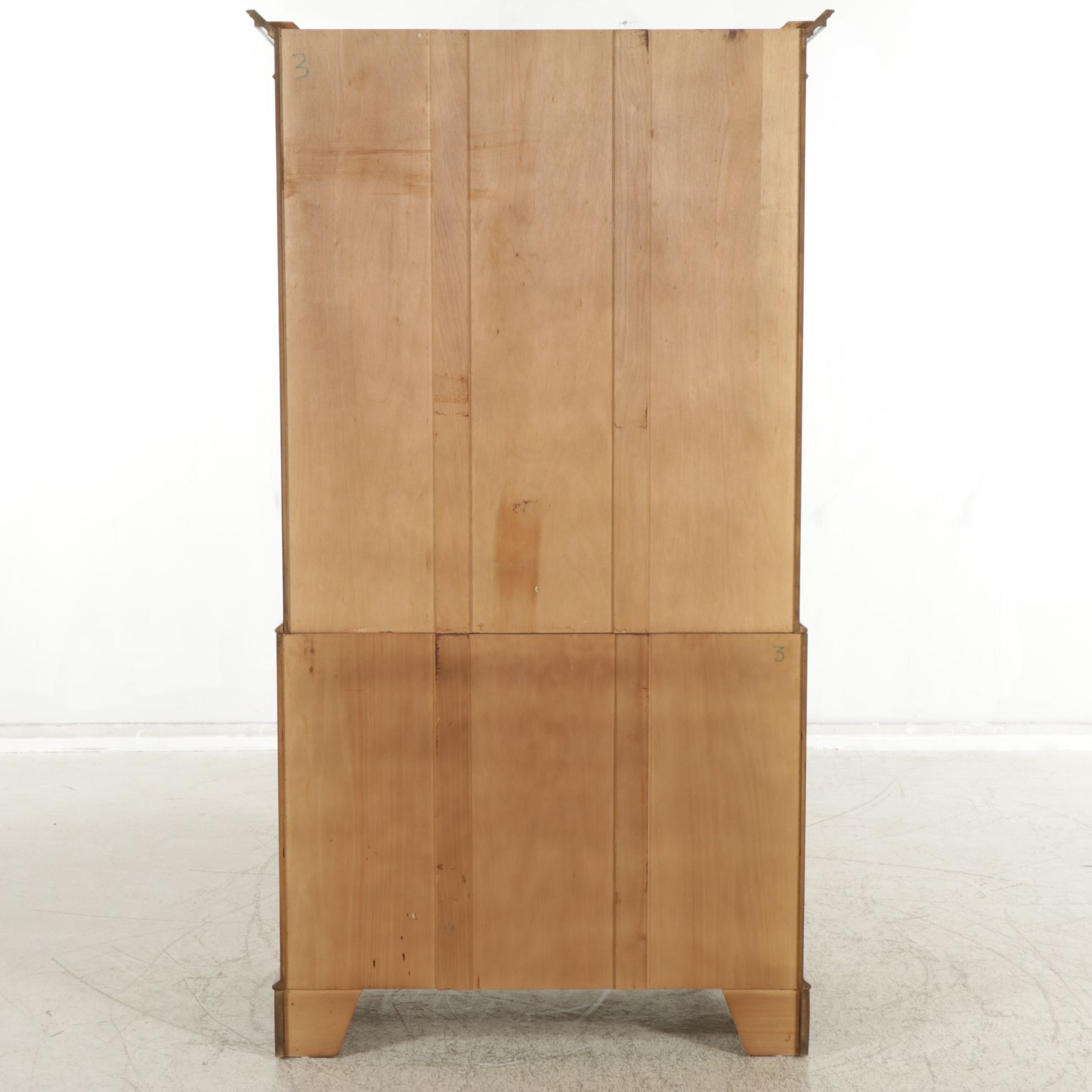 Georgian Style Mahogany Linen Press with Burl Veneer, Late 20th Century