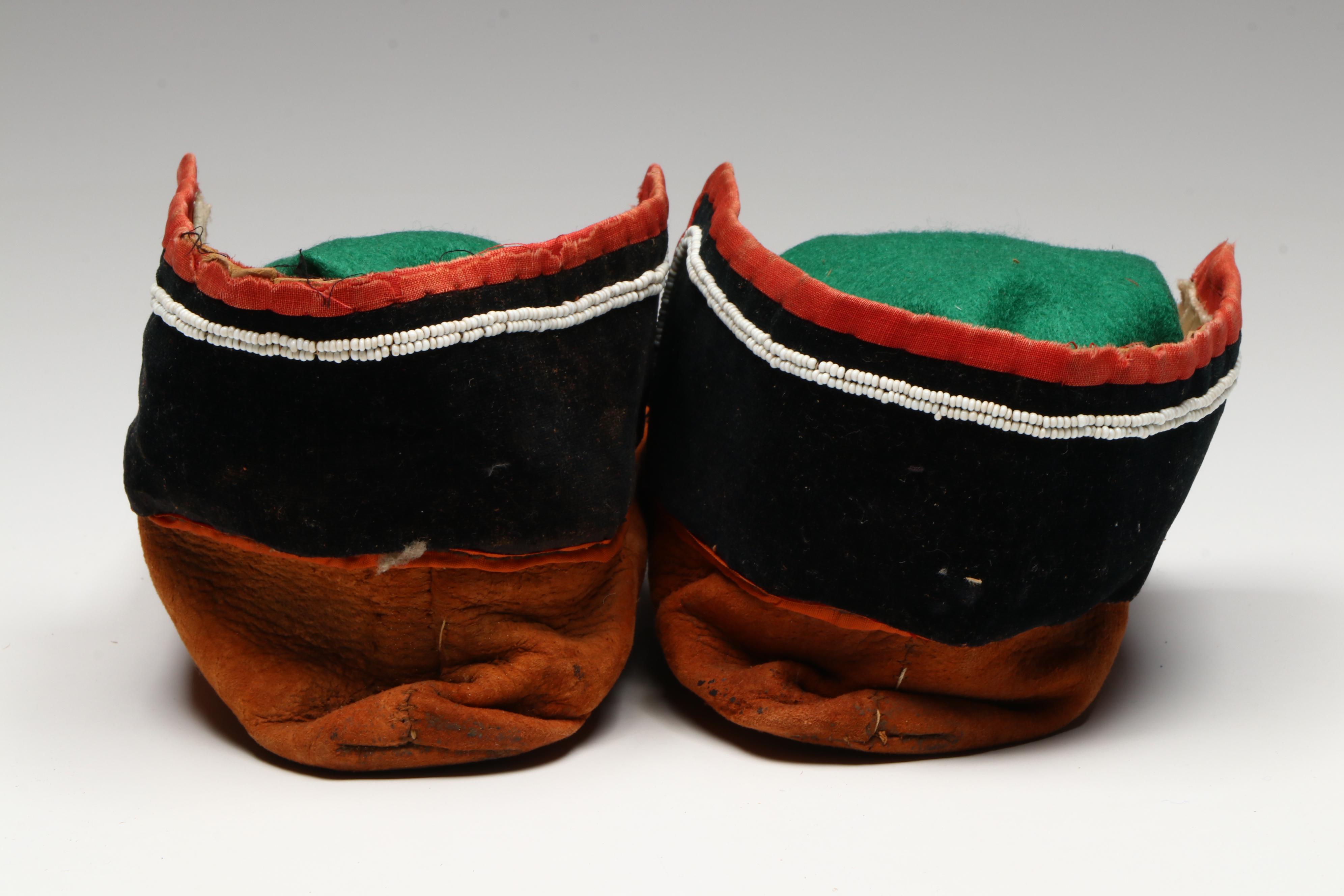 Pair of Haudenosaunee (Iroquois) Hand-Beaded Hide Moccasins