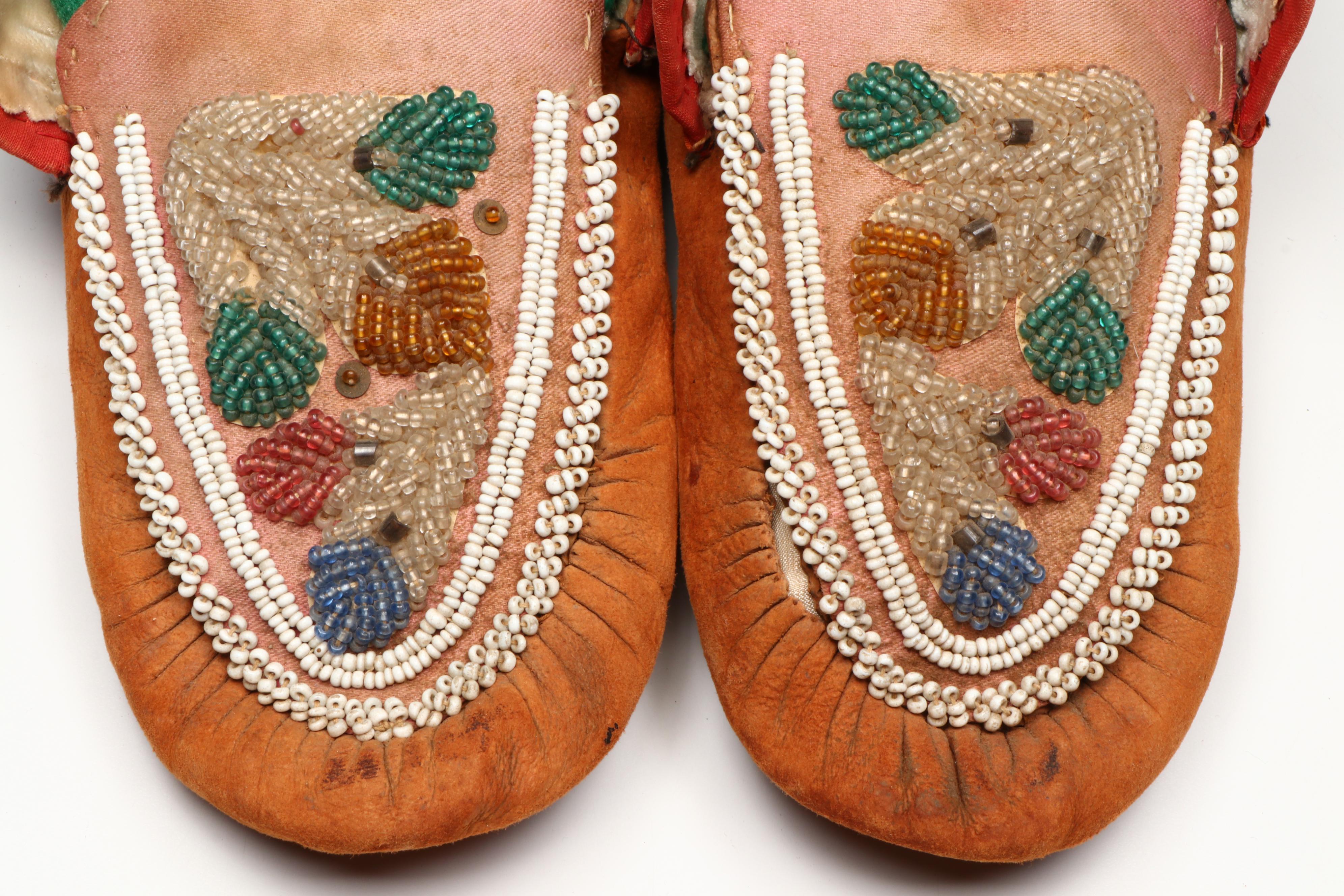 Pair of Haudenosaunee (Iroquois) Hand-Beaded Hide Moccasins