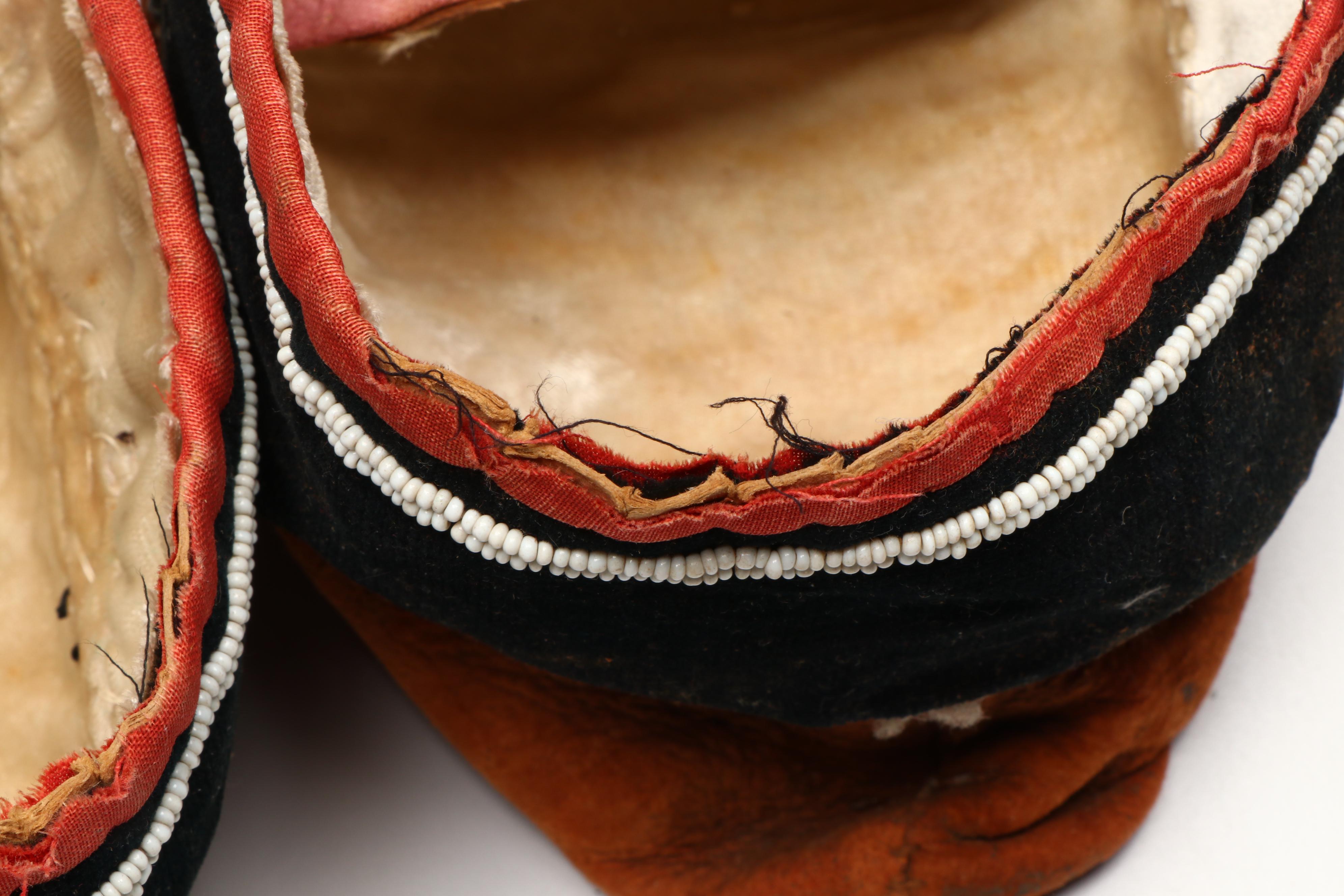 Pair of Haudenosaunee (Iroquois) Hand-Beaded Hide Moccasins