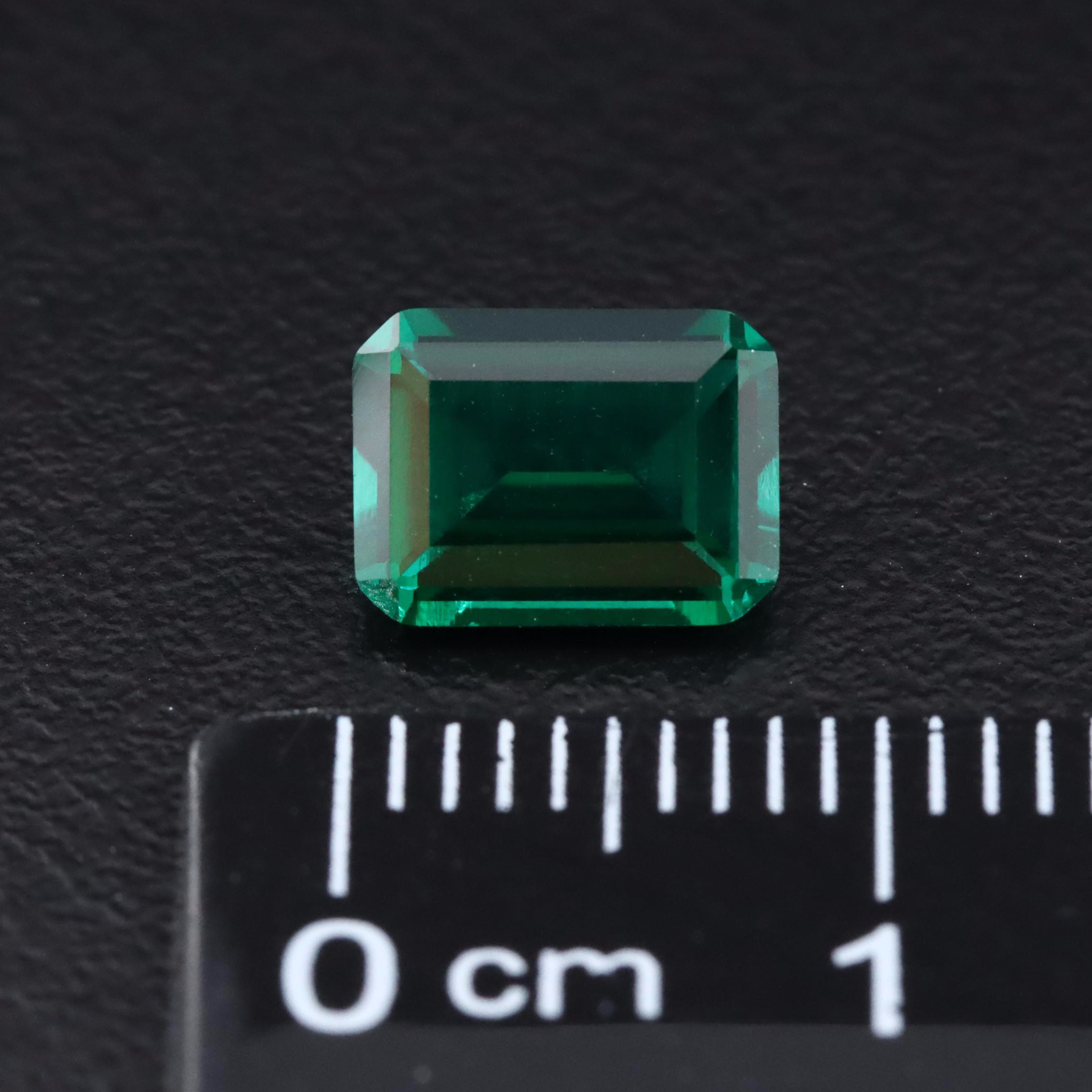 Loose 1.33 CT Lab Grown Emerald