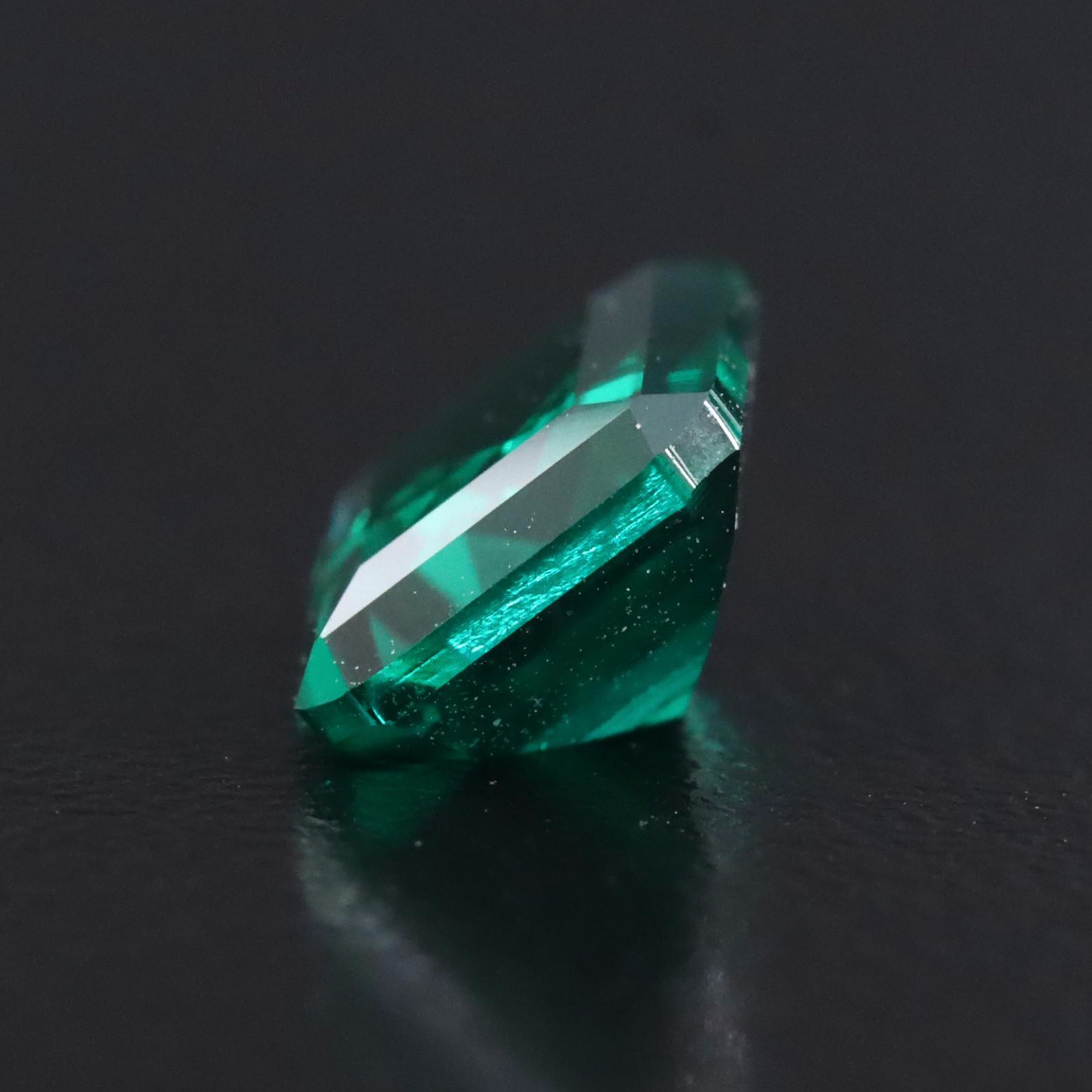 Loose 1.33 CT Lab Grown Emerald