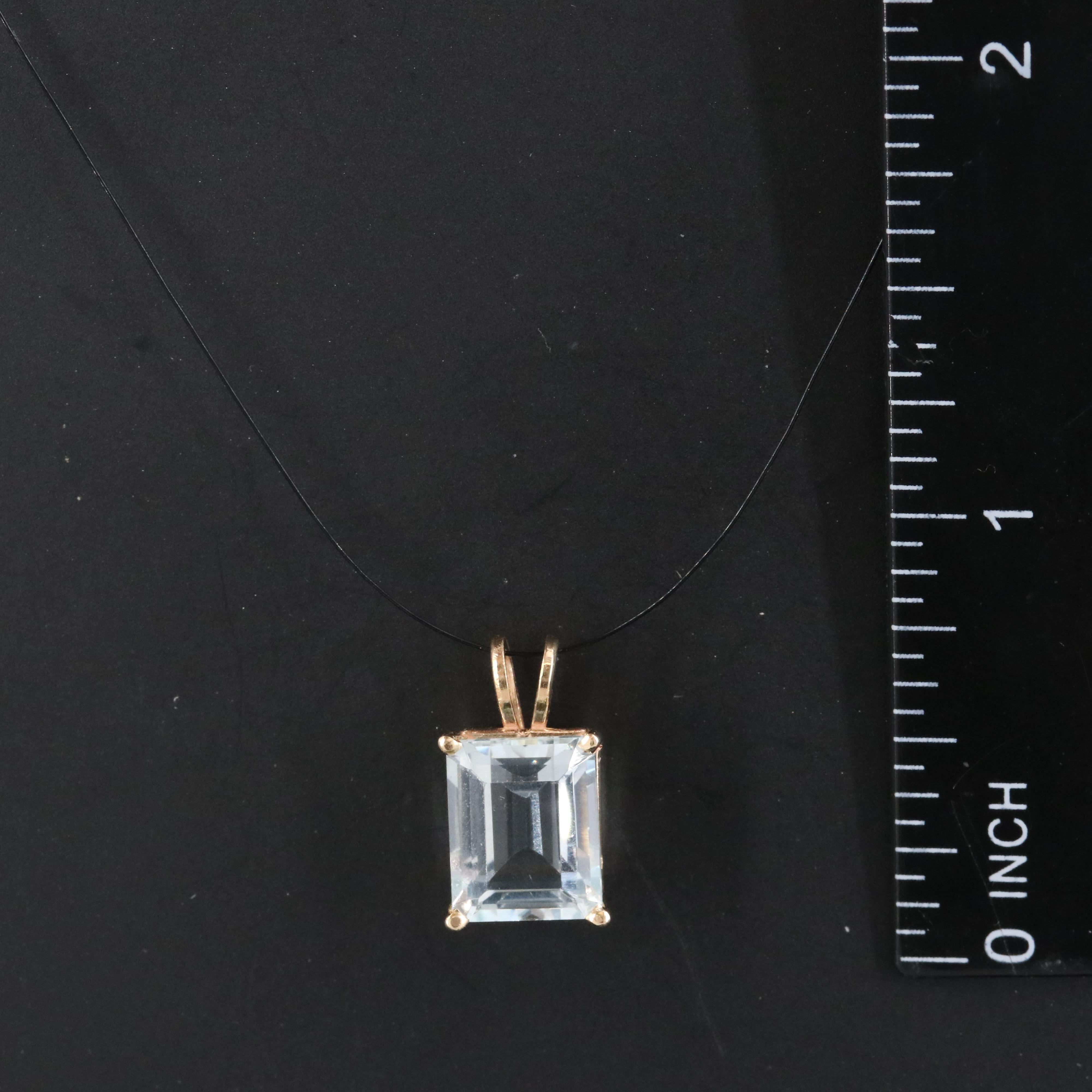 14K 3.96 CT Aquamarine Pendant