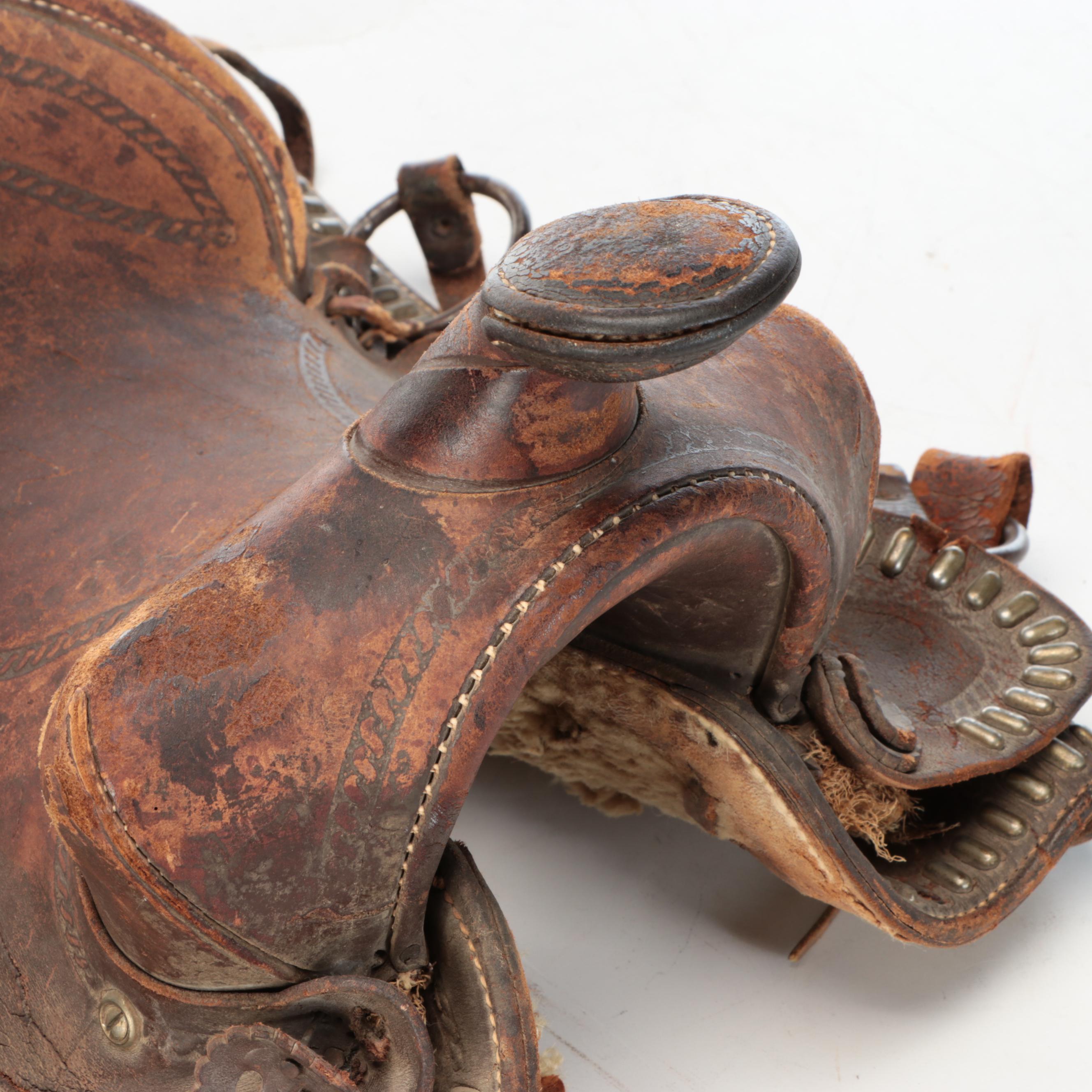 Metal Studded Leather Western Saddle