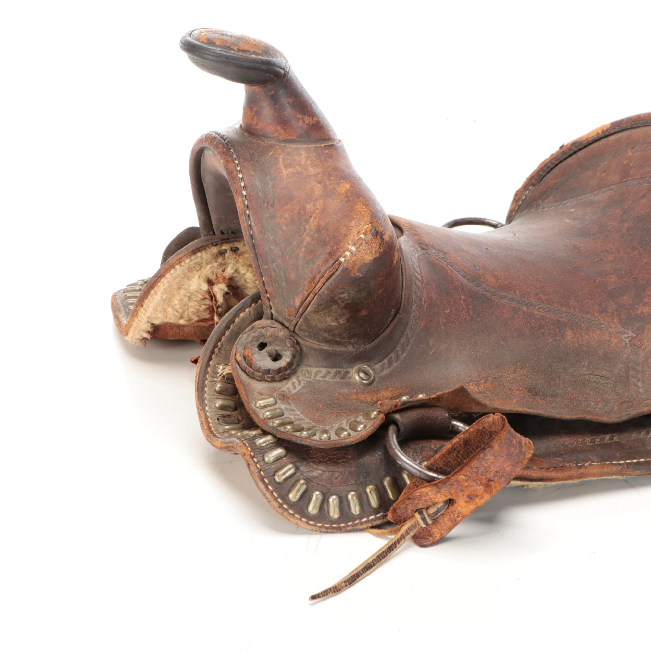 Metal Studded Leather Western Saddle