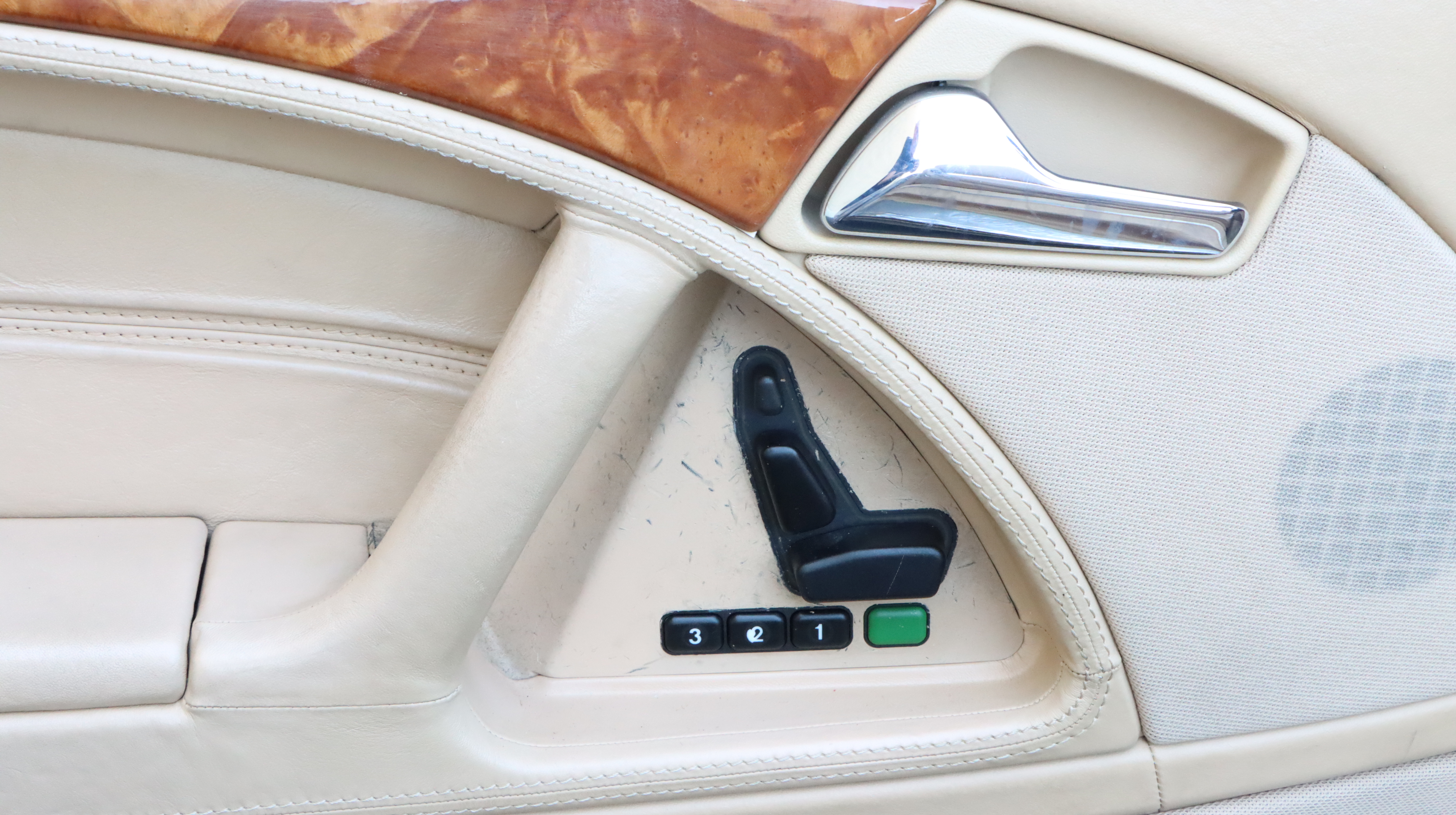 2000 Mercedes-Benz SL600 Convertible with Hard Top