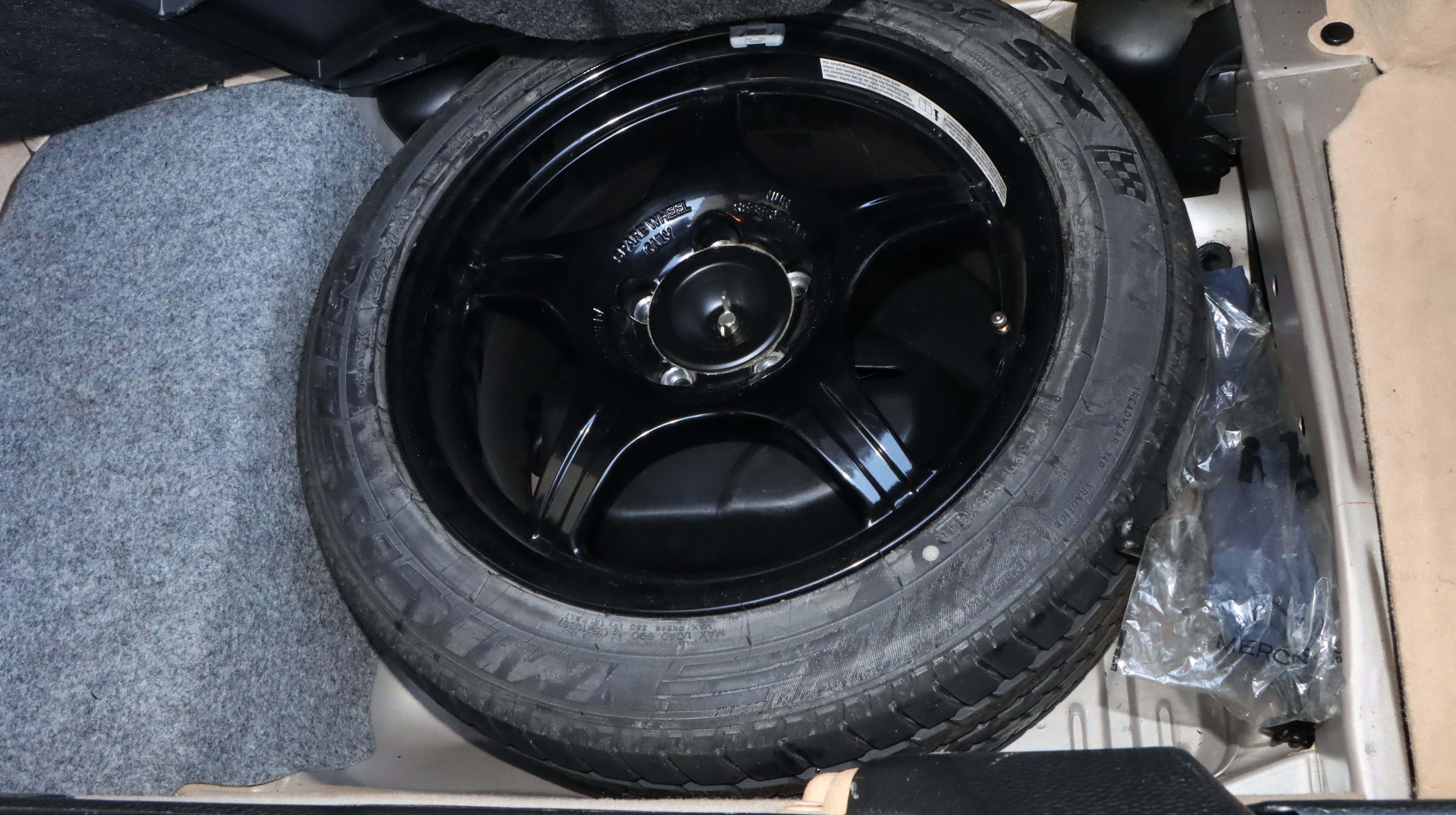 2000 Mercedes-Benz SL600 Convertible with Hard Top