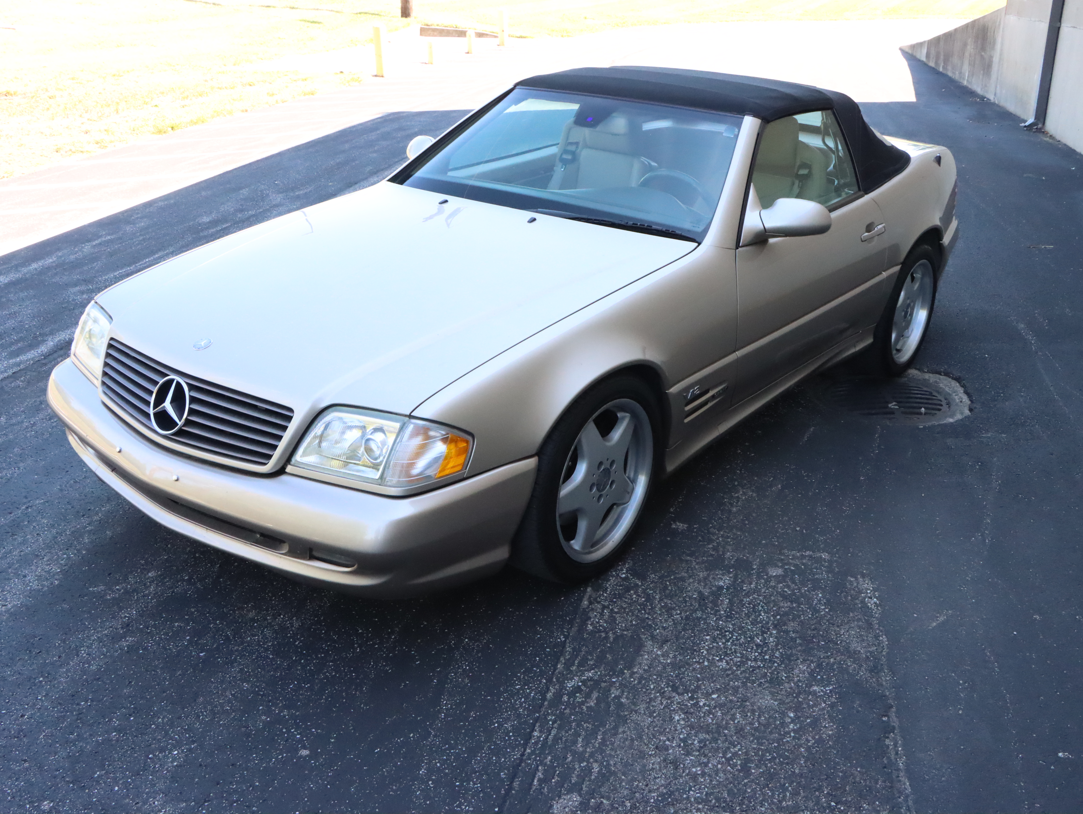 2000 Mercedes-Benz SL600 Convertible with Hard Top