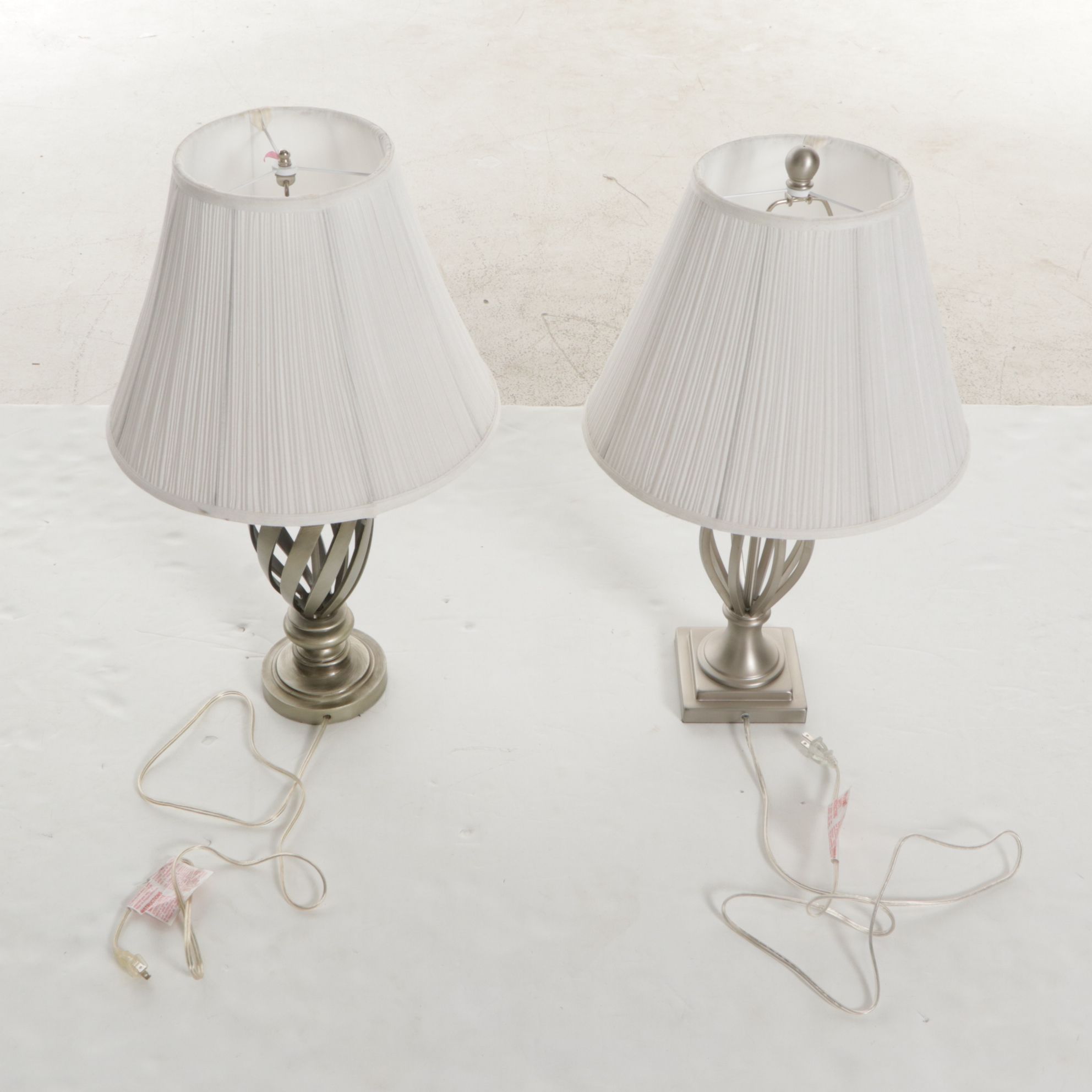 Modern Neoclassical Coordinating Lattice Urn Table Lamps