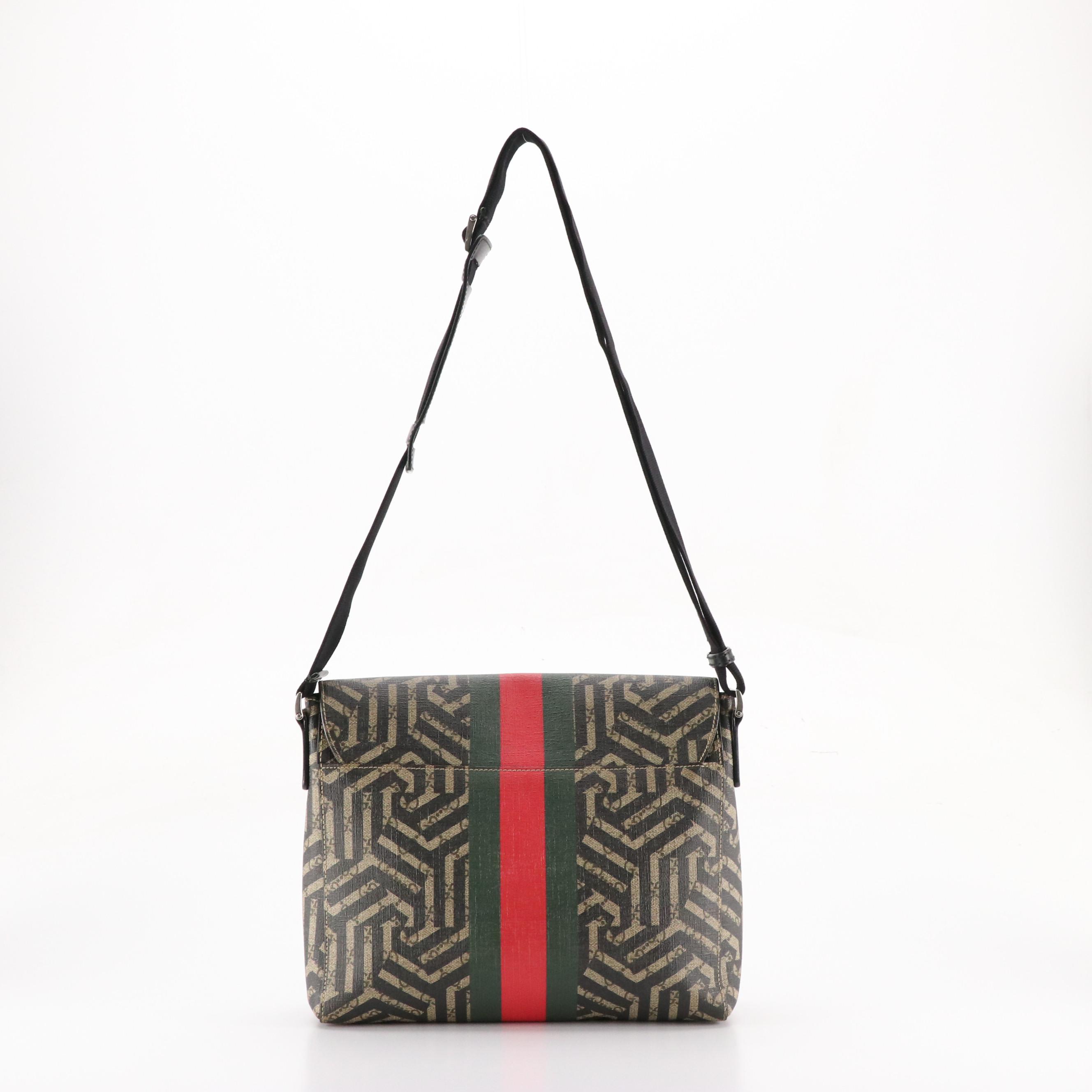 Gucci Messenger Bag in Web Striped Caledio GG Supreme Canvas with Bee Appliqué