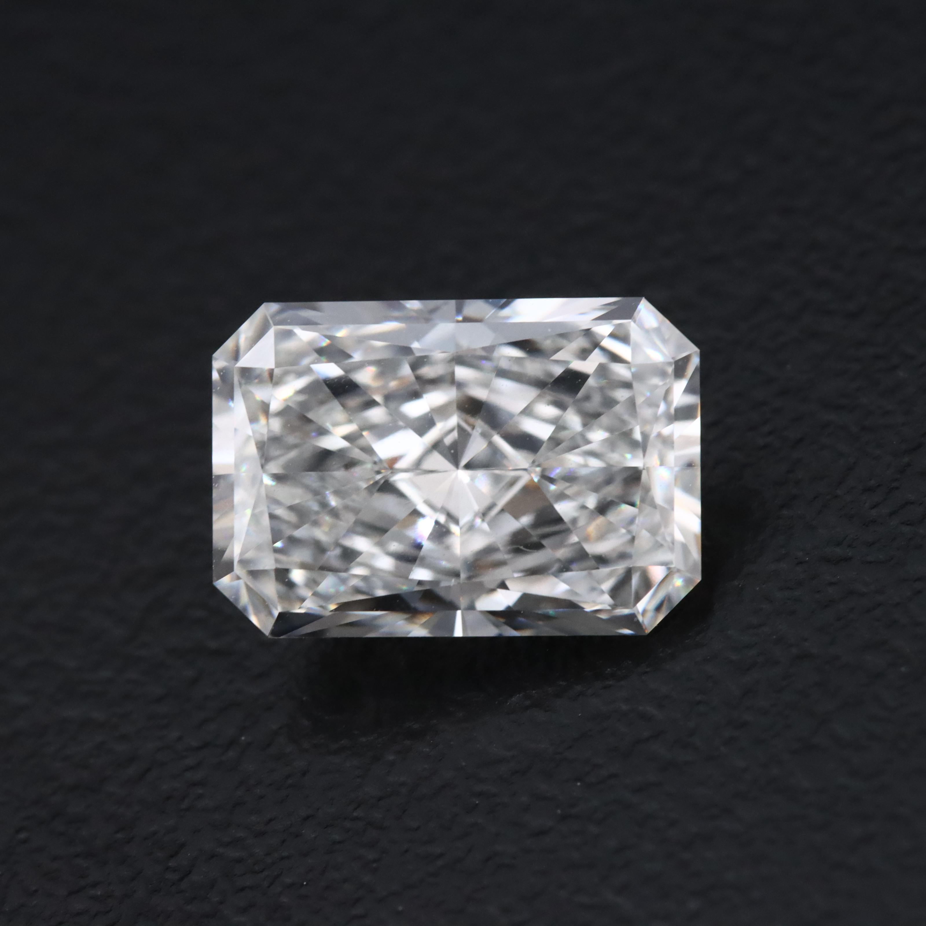 Loose 3.02 CT Lab Grown Diamond with IGI Report