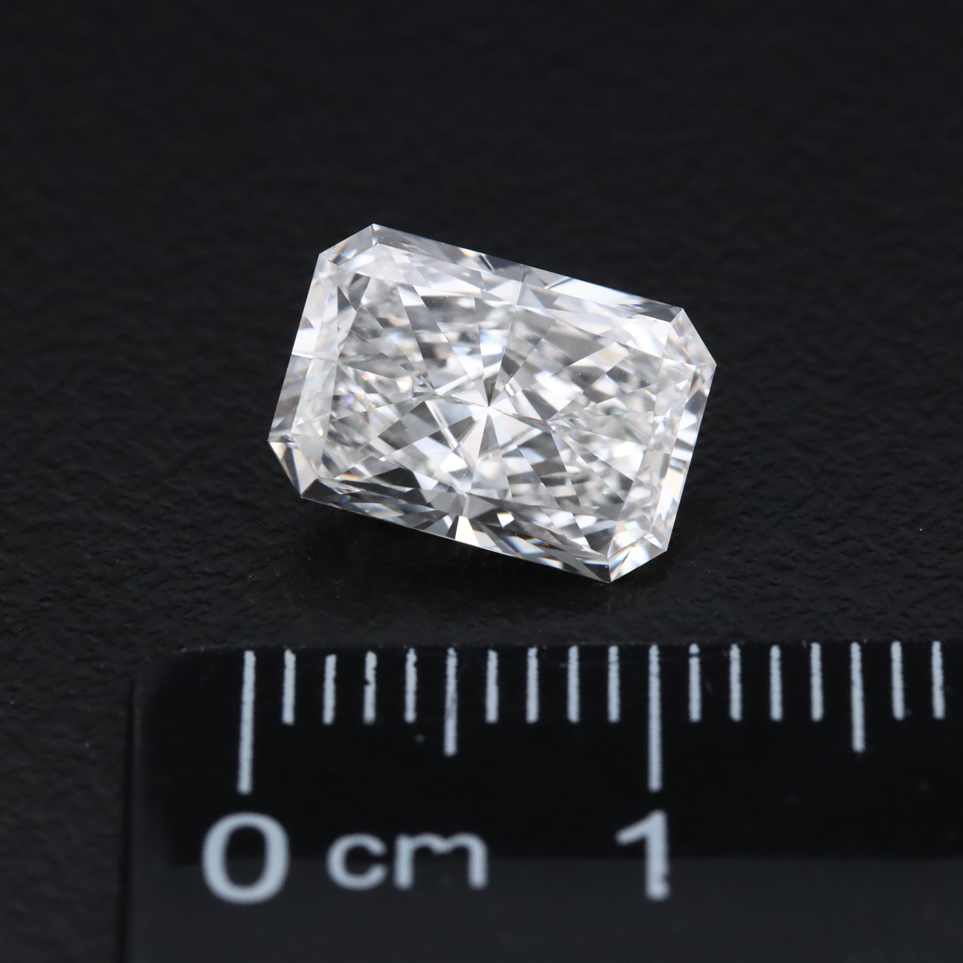 Loose 3.02 CT Lab Grown Diamond with IGI Report