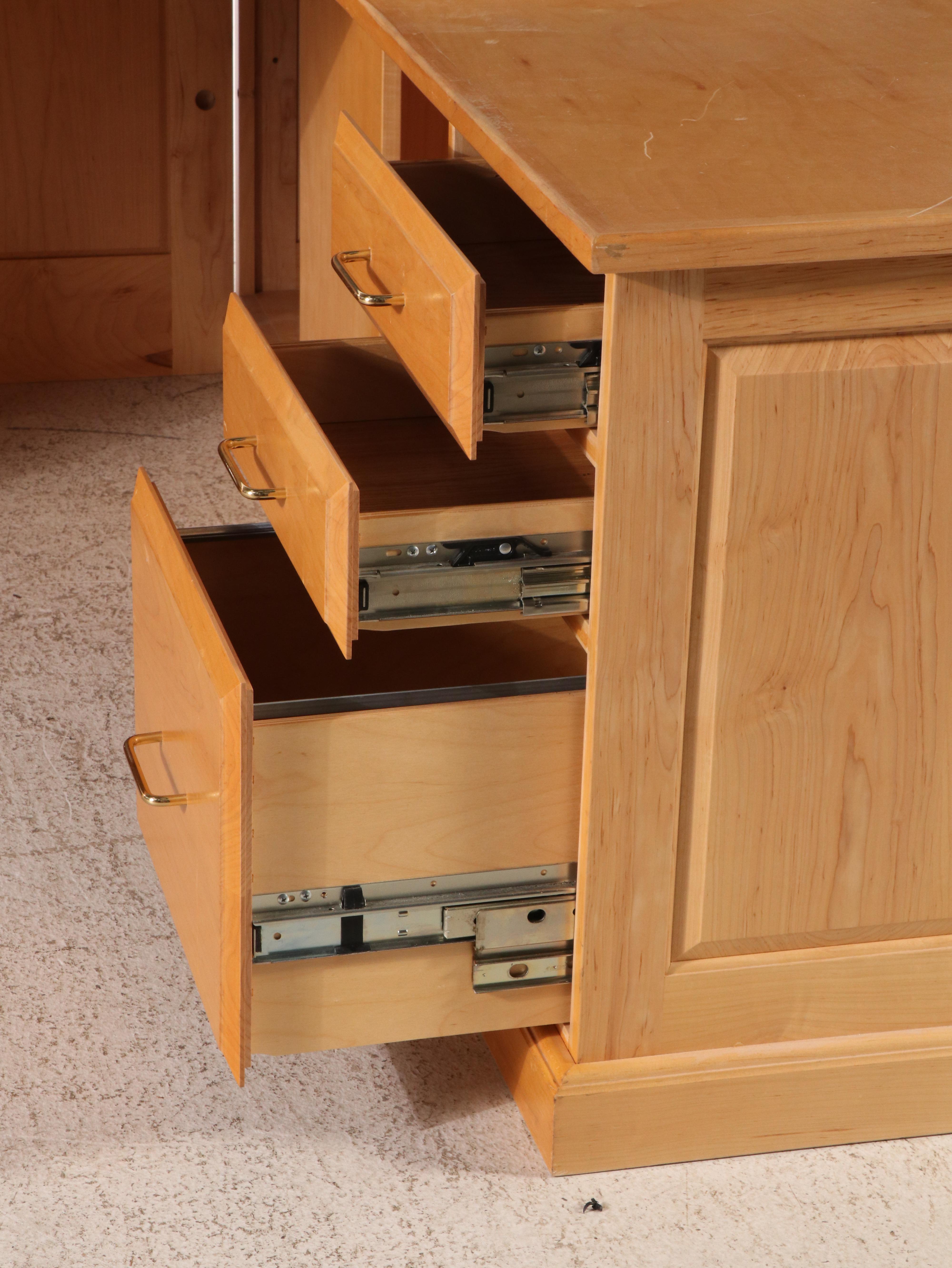 Traditional Style L-Shaped Desk with Faux Leather Office Chair