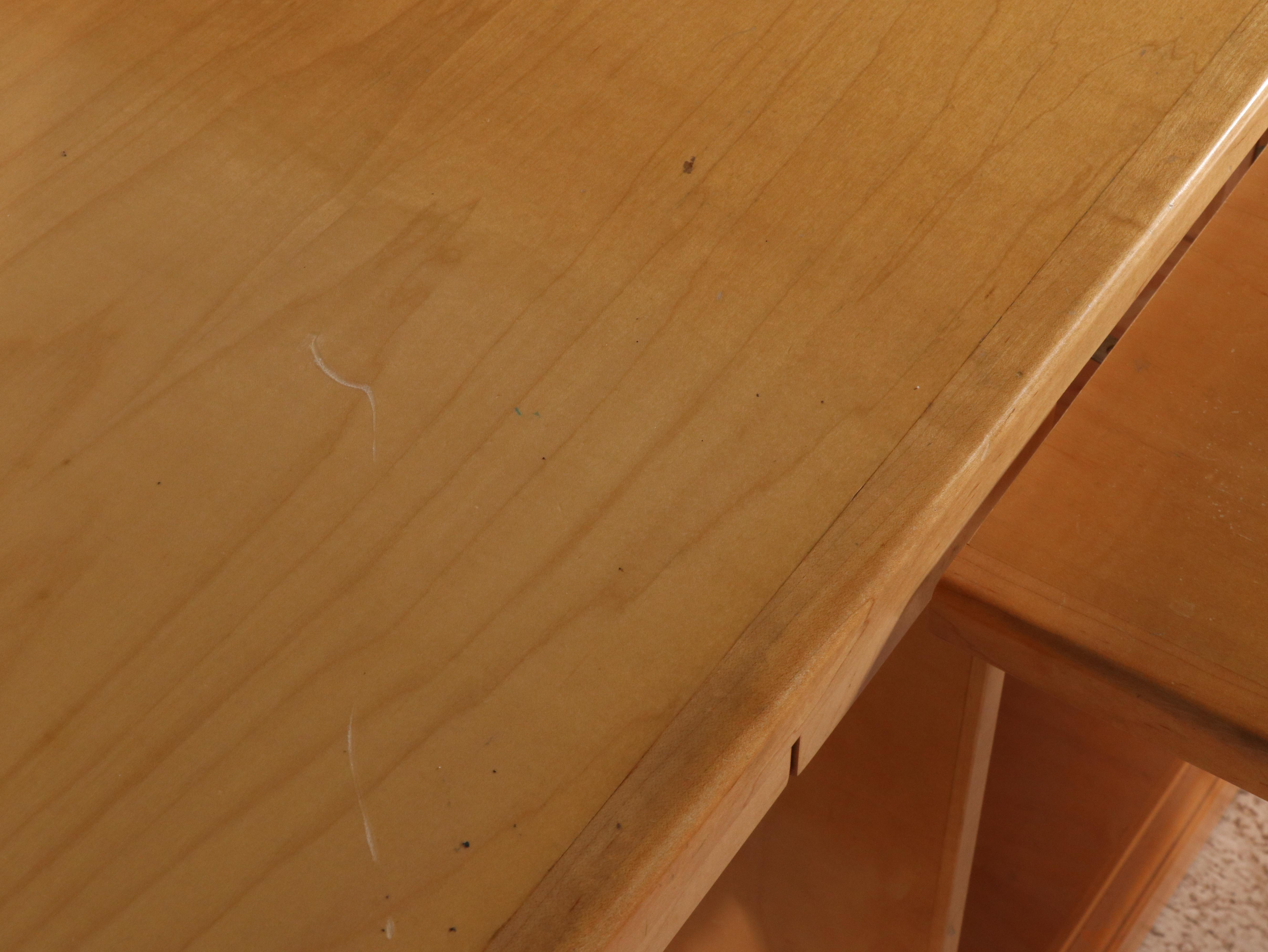 Traditional Style L-Shaped Desk with Faux Leather Office Chair