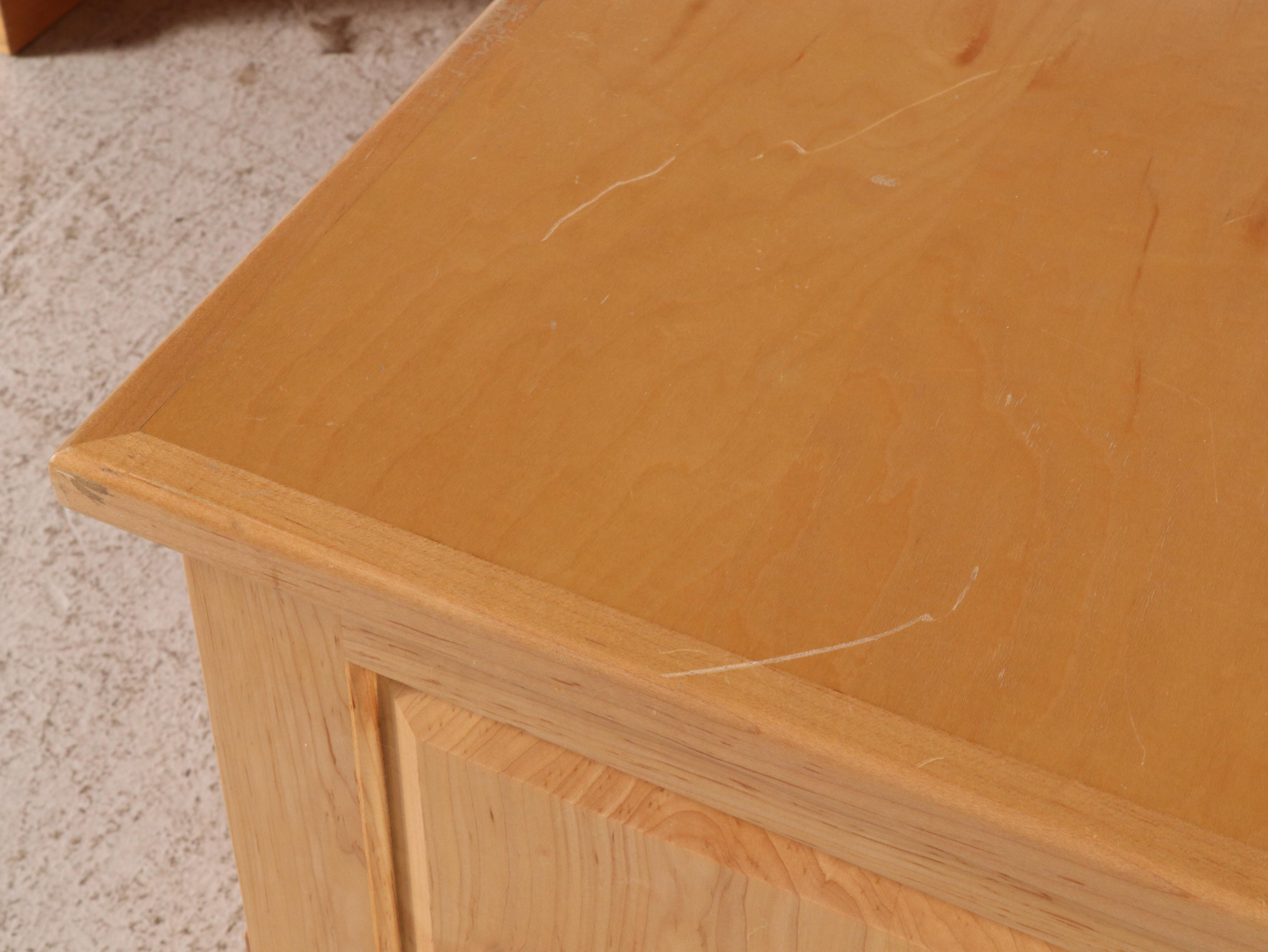 Traditional Style L-Shaped Desk with Faux Leather Office Chair