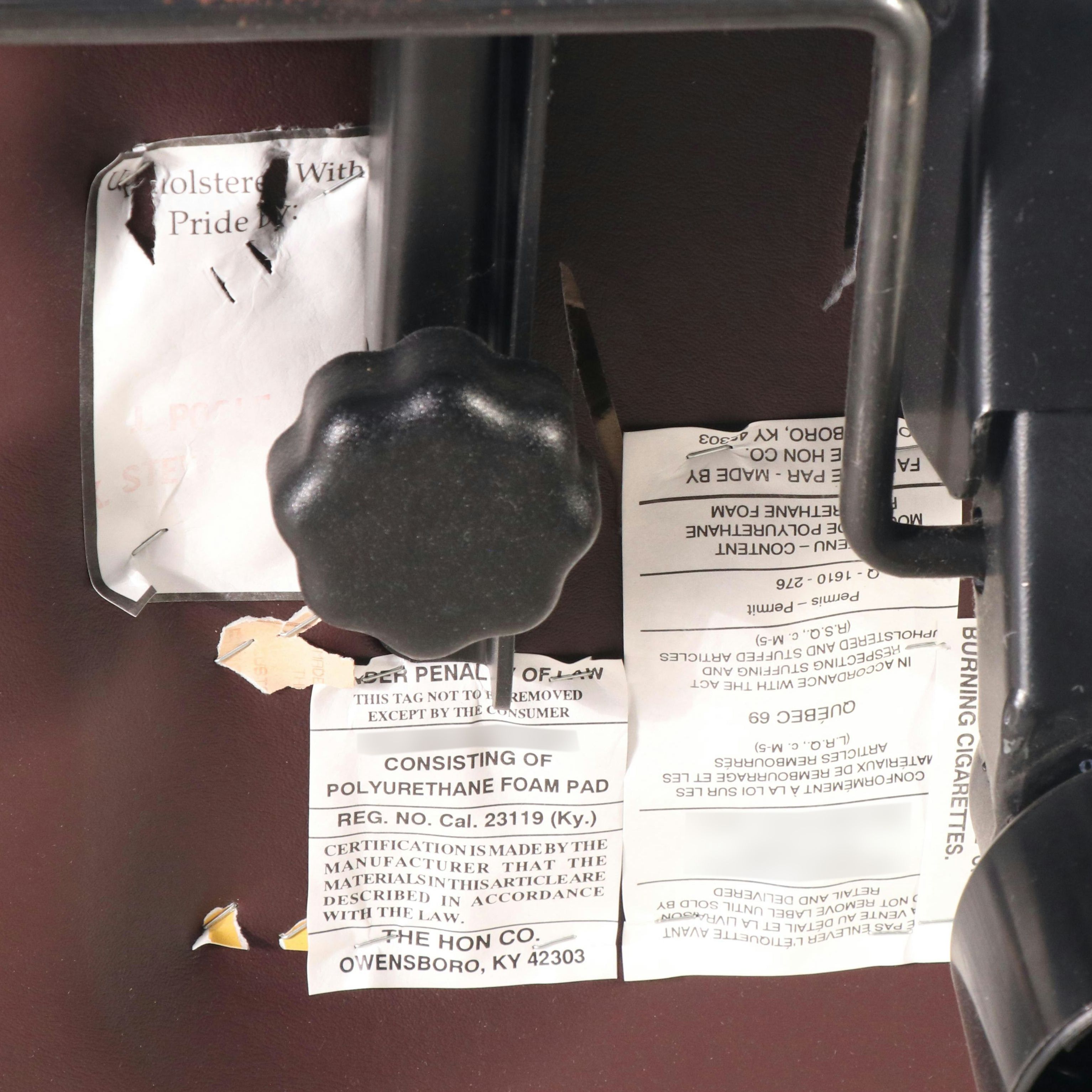 Traditional Style L-Shaped Desk with Faux Leather Office Chair