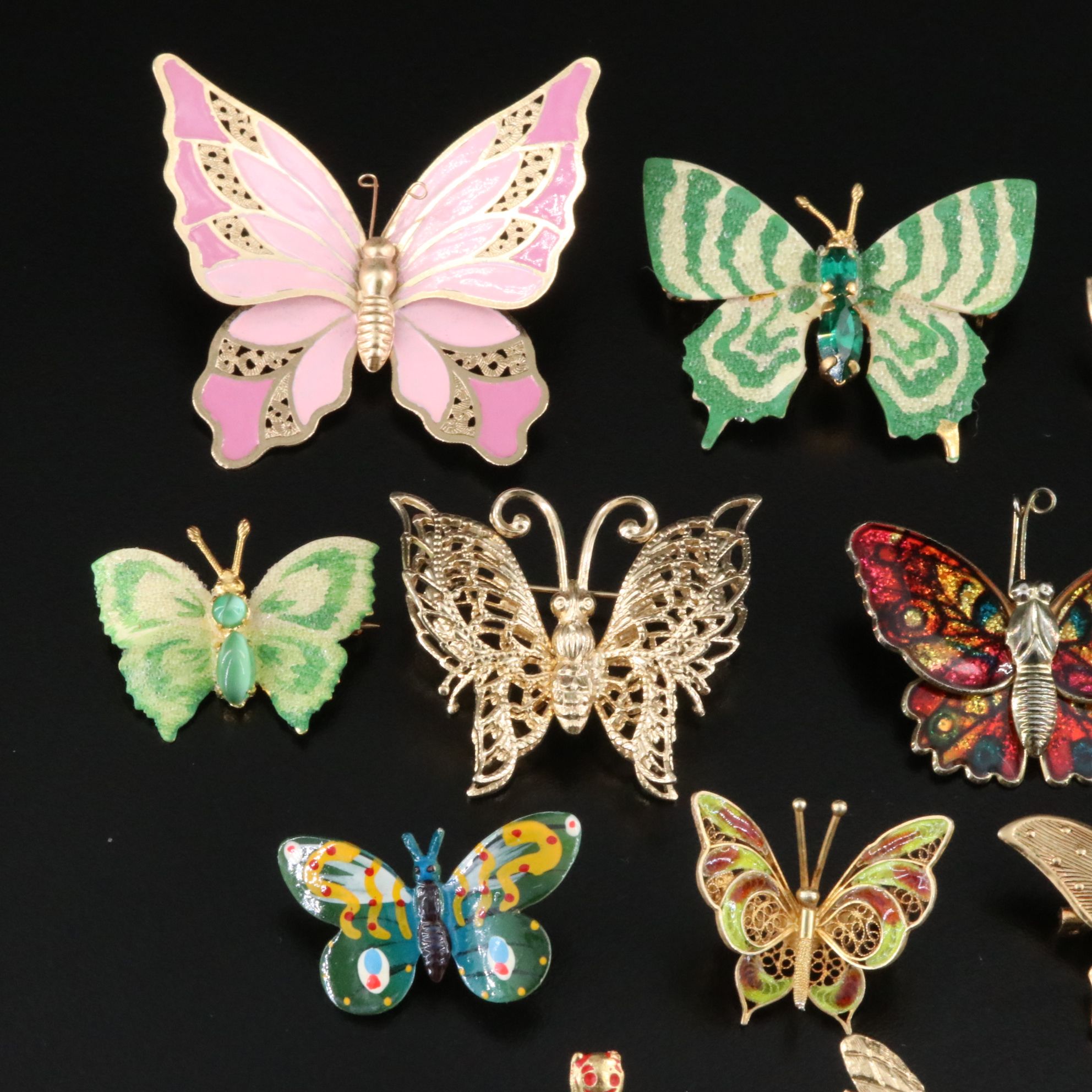 Vintage Floral and Animal Themed Brooch and Pin Collection