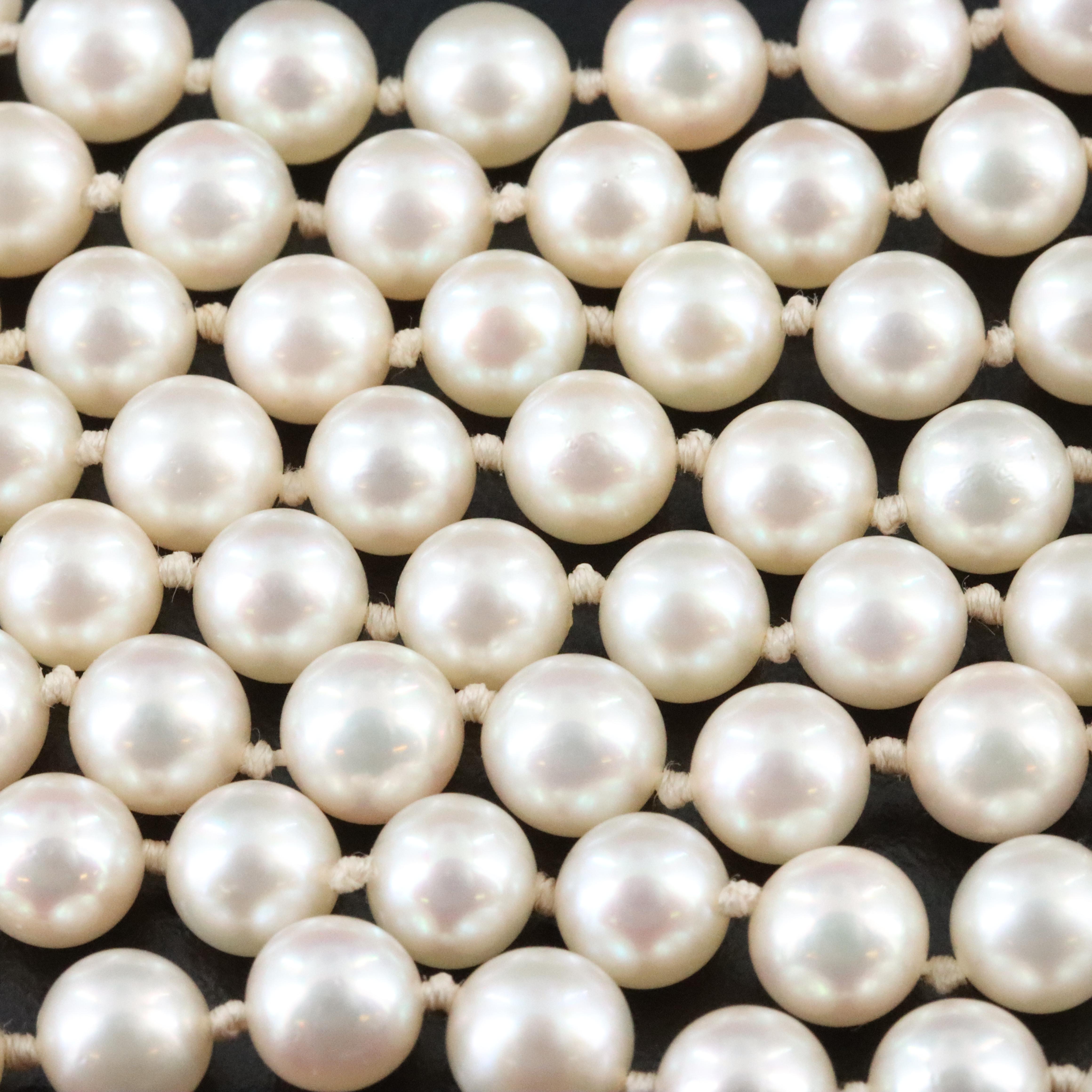 Rope Length Pearl Necklace