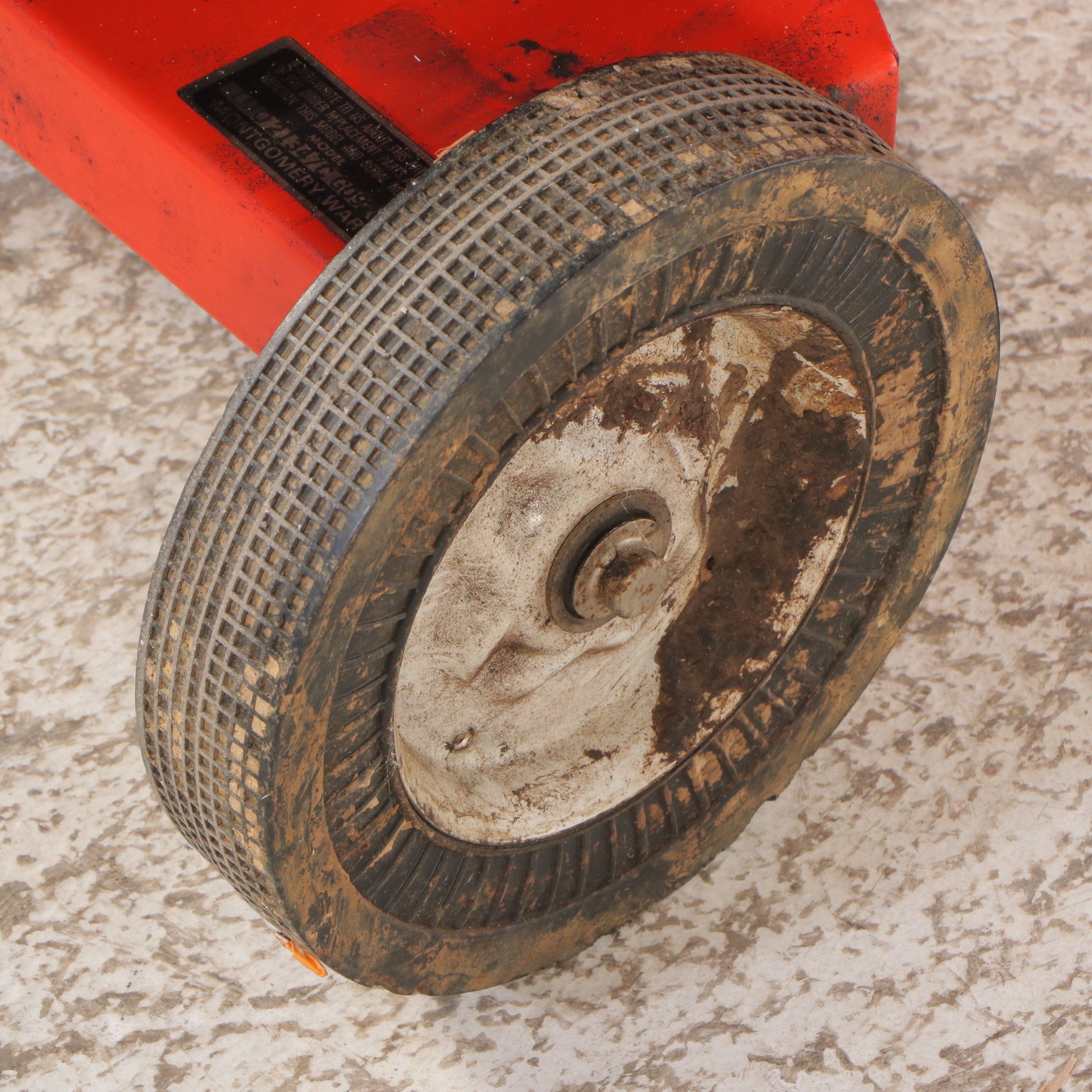 Montgomery Ward Powr Kraft Wood Chipper Shredder