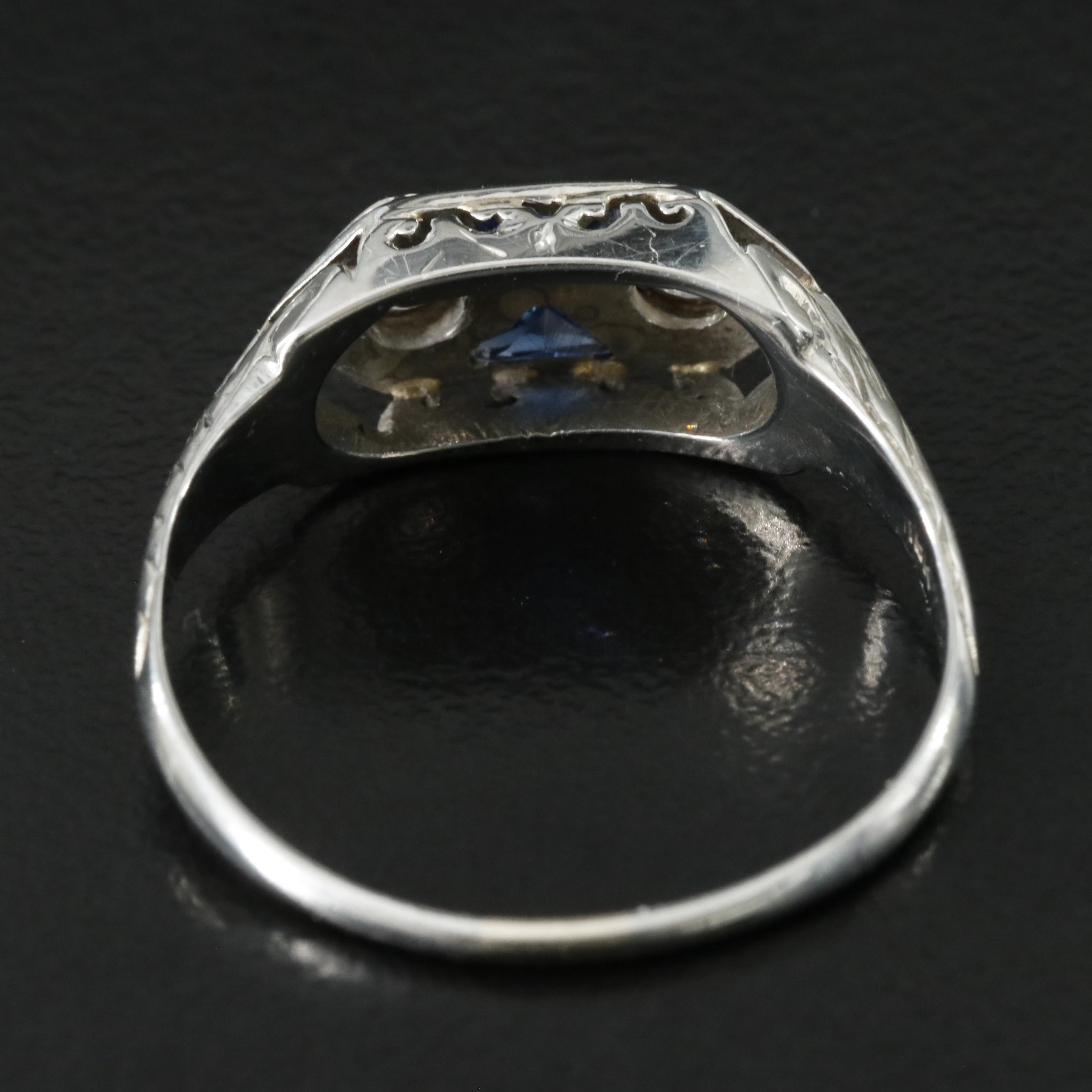 Vintage 18K Diamond and Sapphire Ring