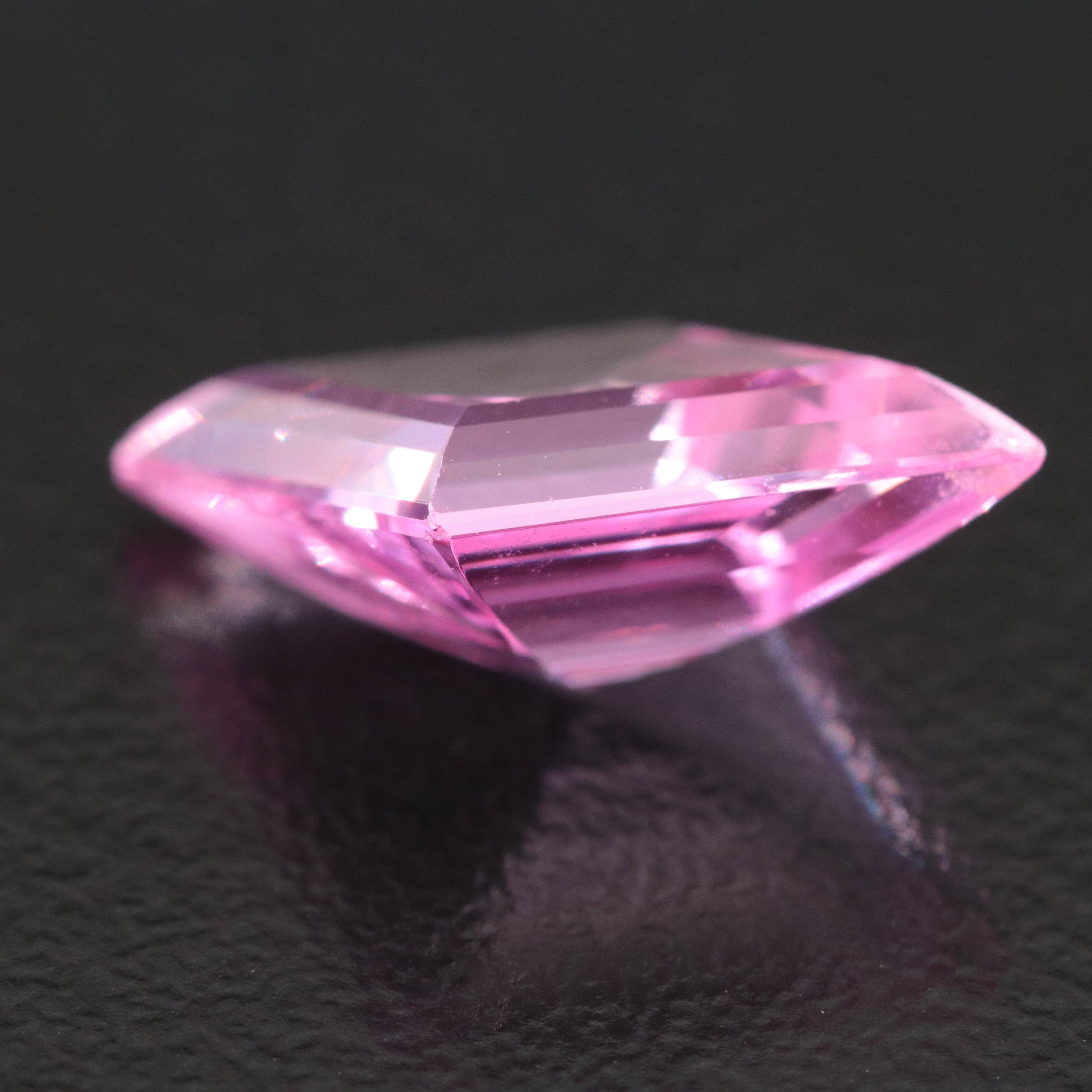 Loose 4.45 CT Lab Grown Sapphire