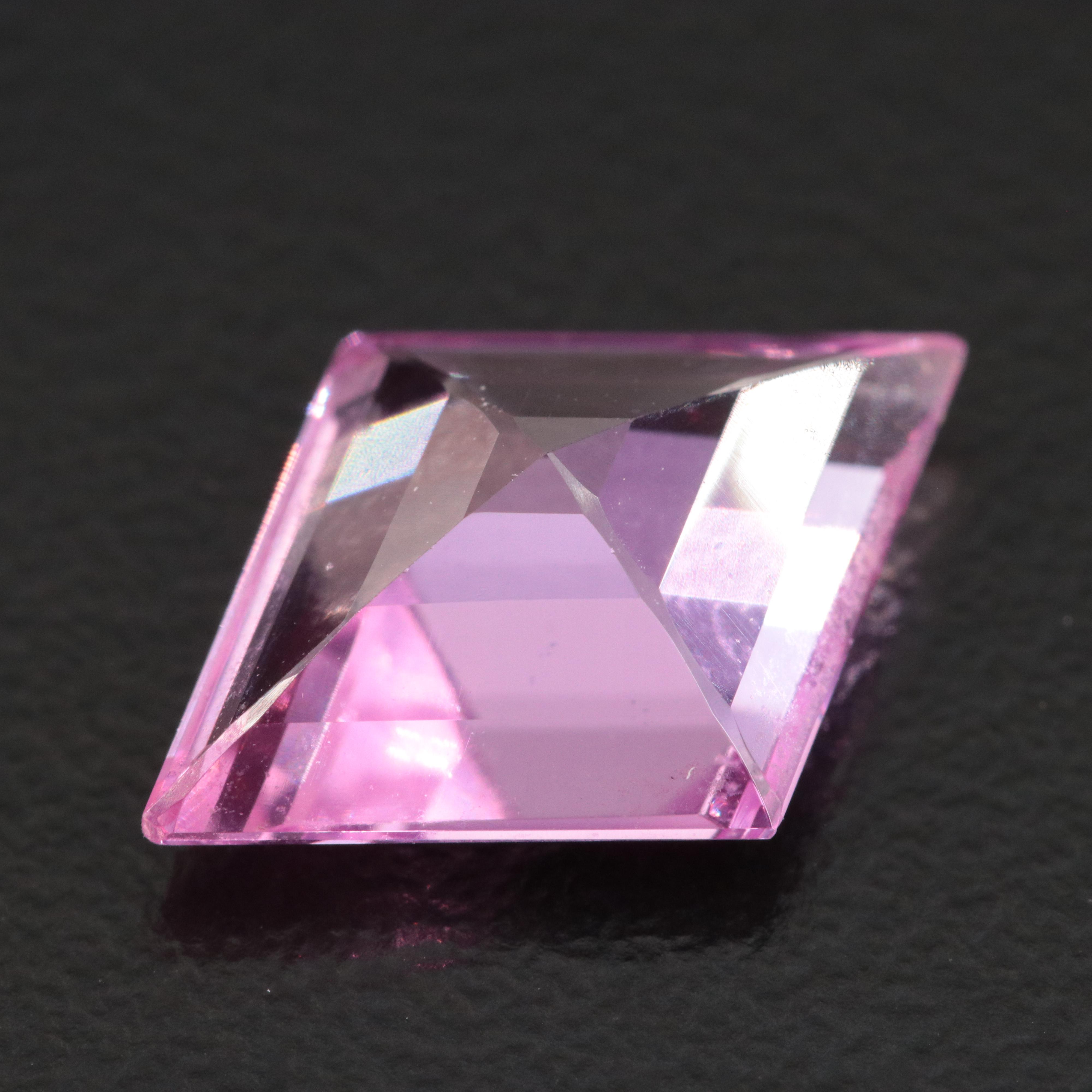 Loose 4.45 CT Lab Grown Sapphire