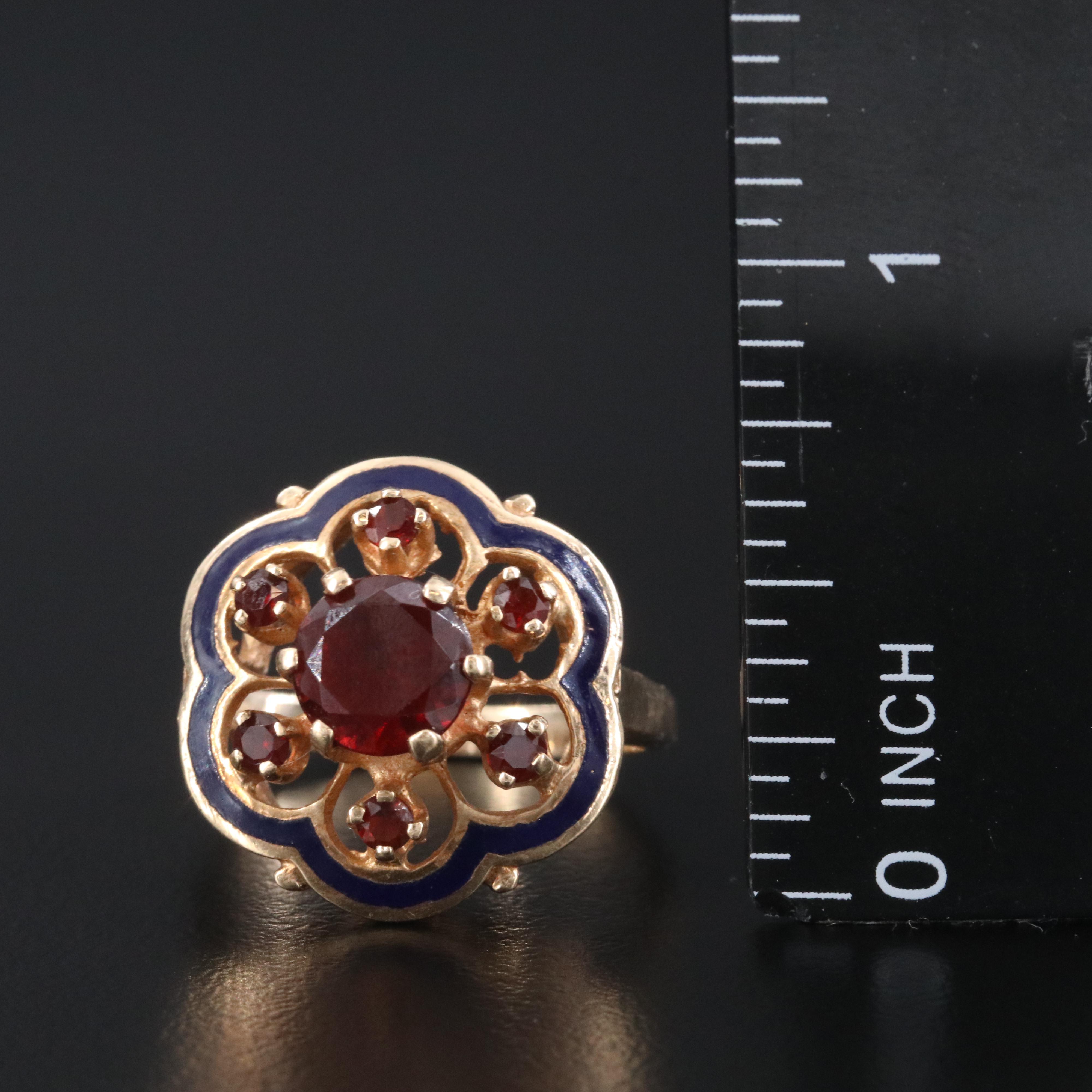 10K Cluster Garnet and Enamel Hexafoil Ring