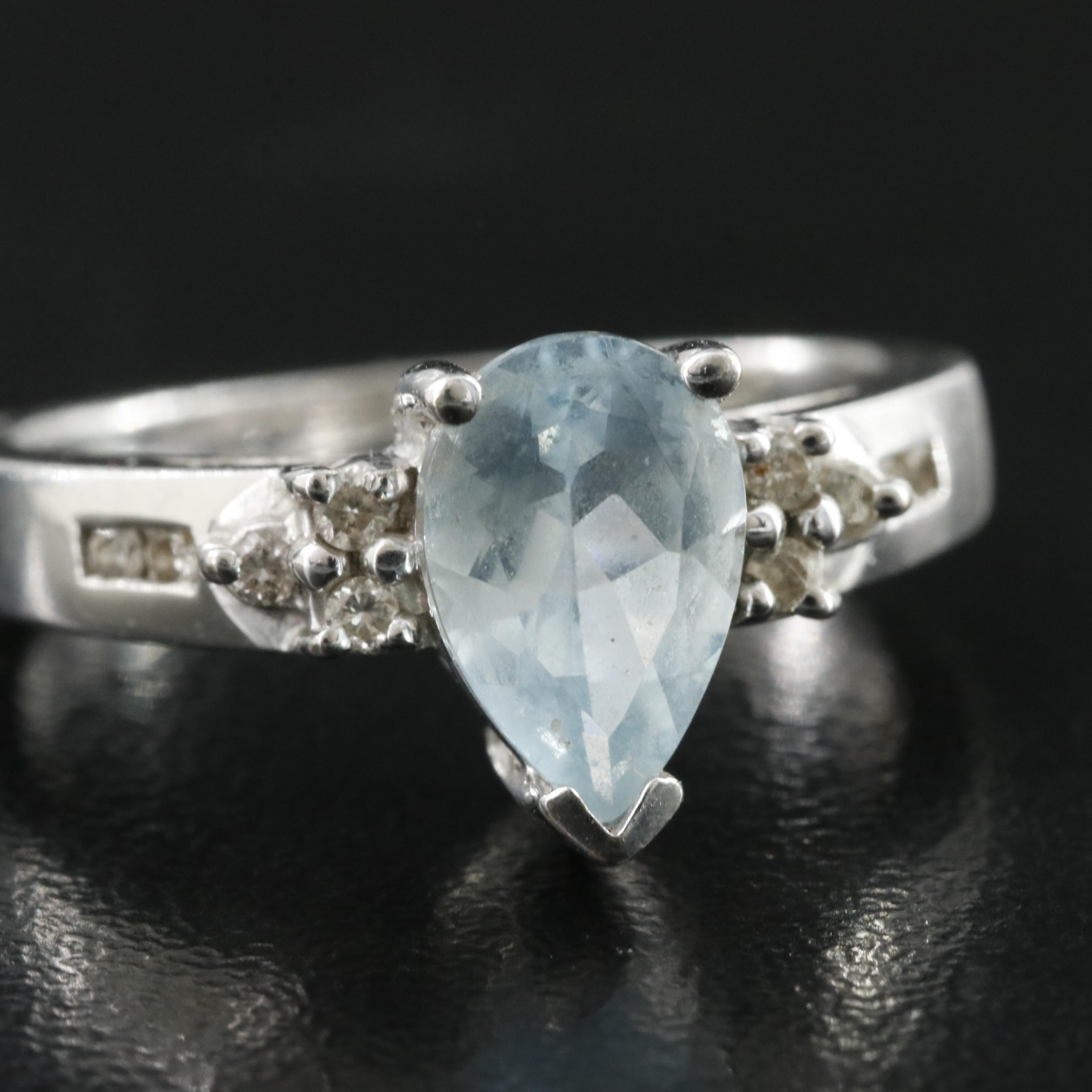 14K Aquamarine and Diamond  Ring
