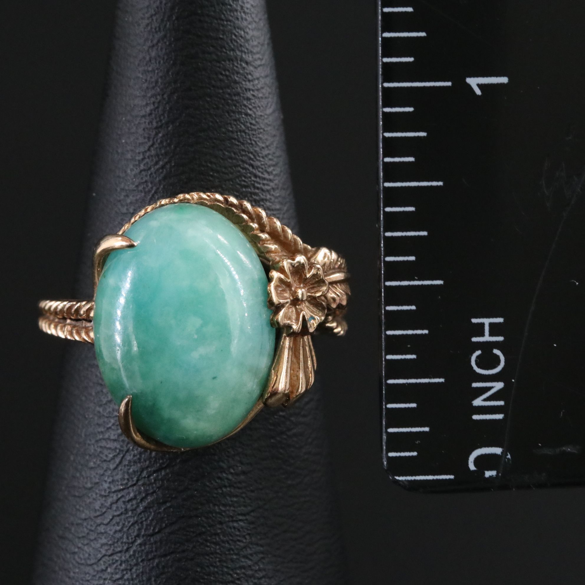 Vintage 10K Jadeite Floral Ring