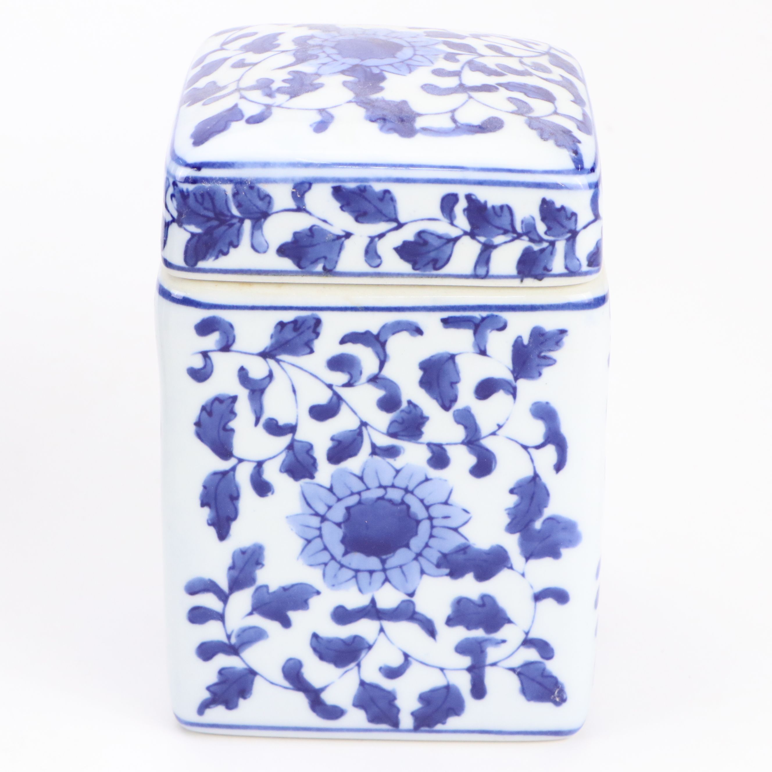 Blue and White Ceramic Double Happiness Chinese Ginger Jar and Vases
