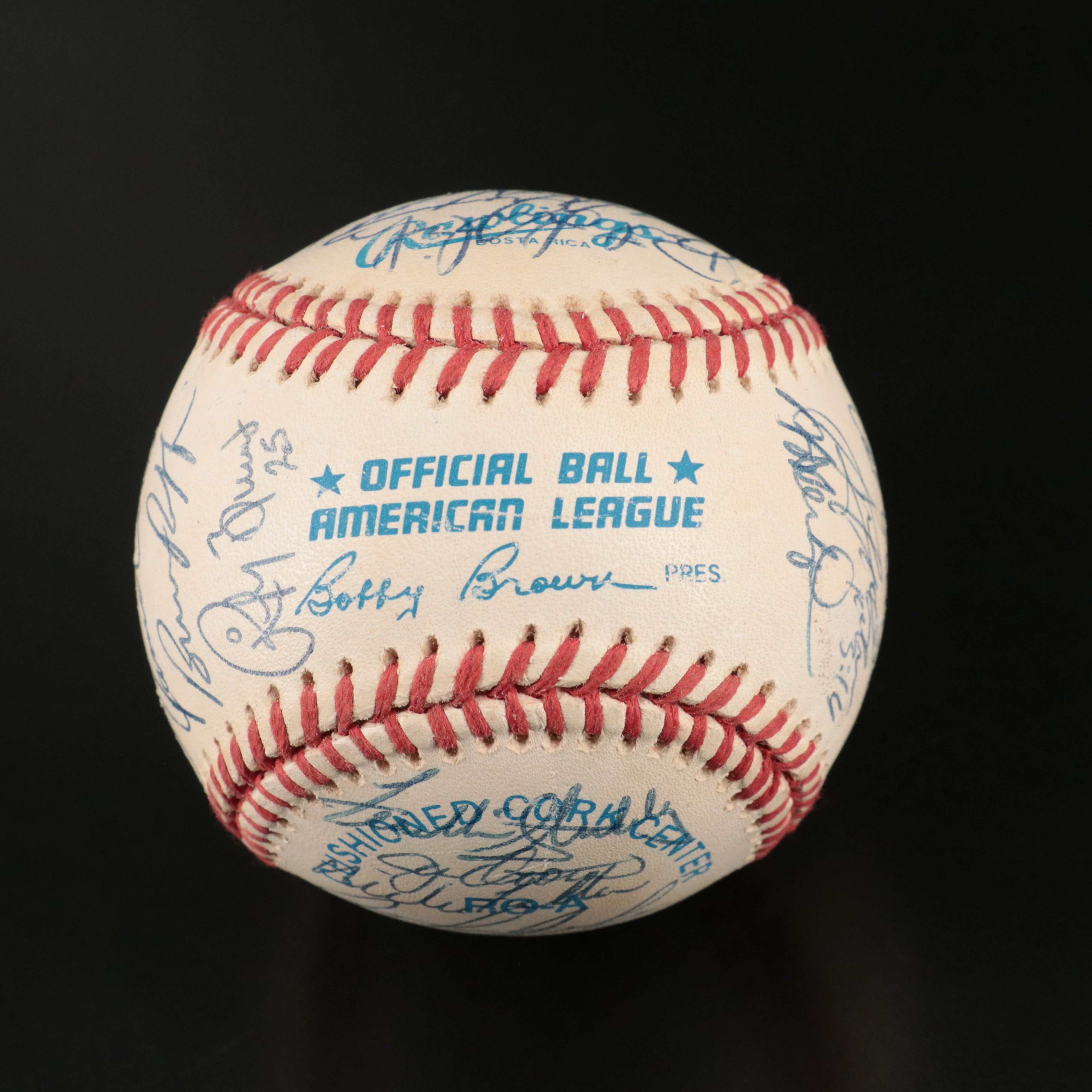 1992 Milwaukee Brewers Team Signed Baseball Featuring Robin Yount and More