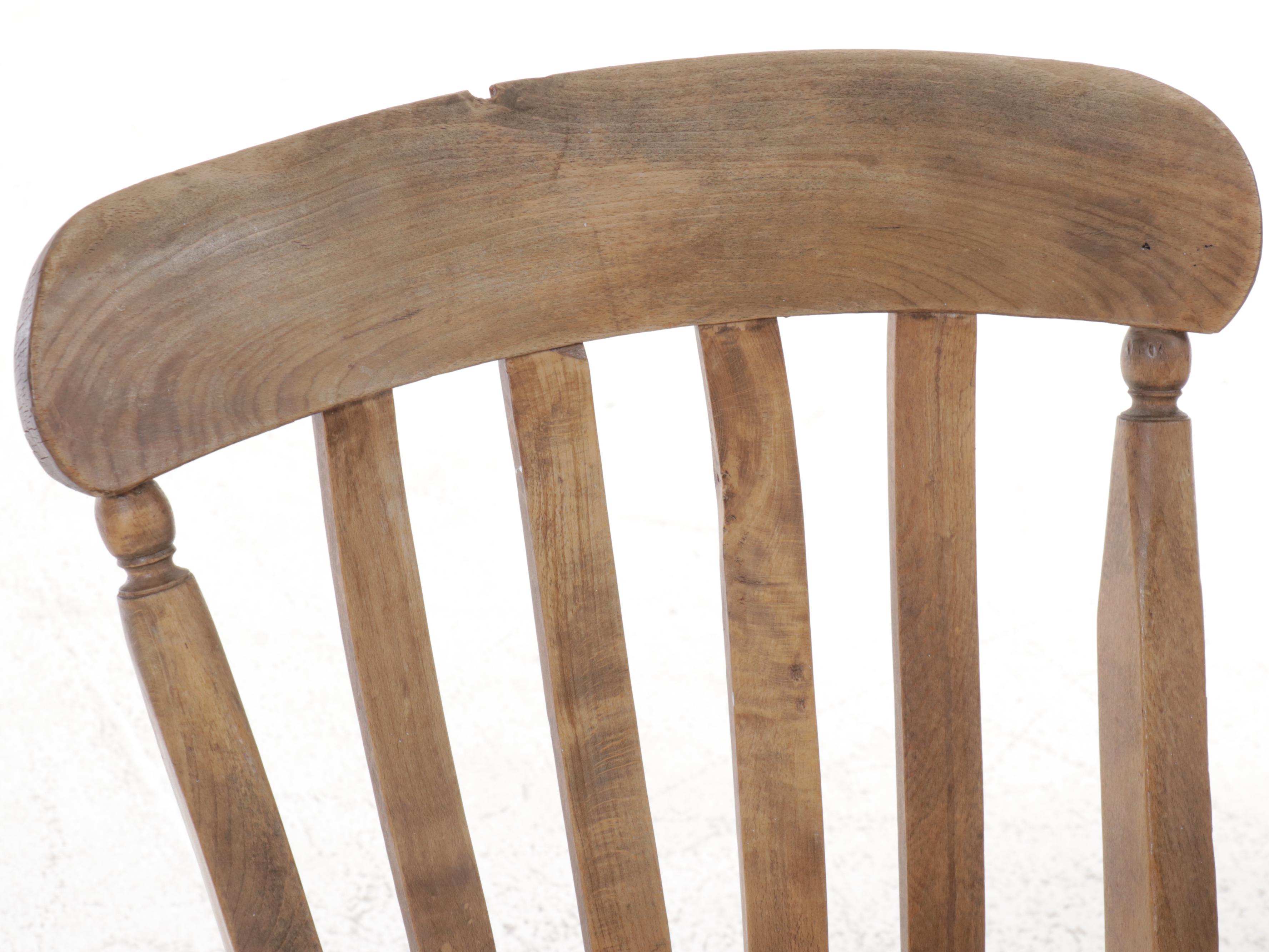 Country Style Pine Pedestal Dinging Table with Four Windsor Side Chairs