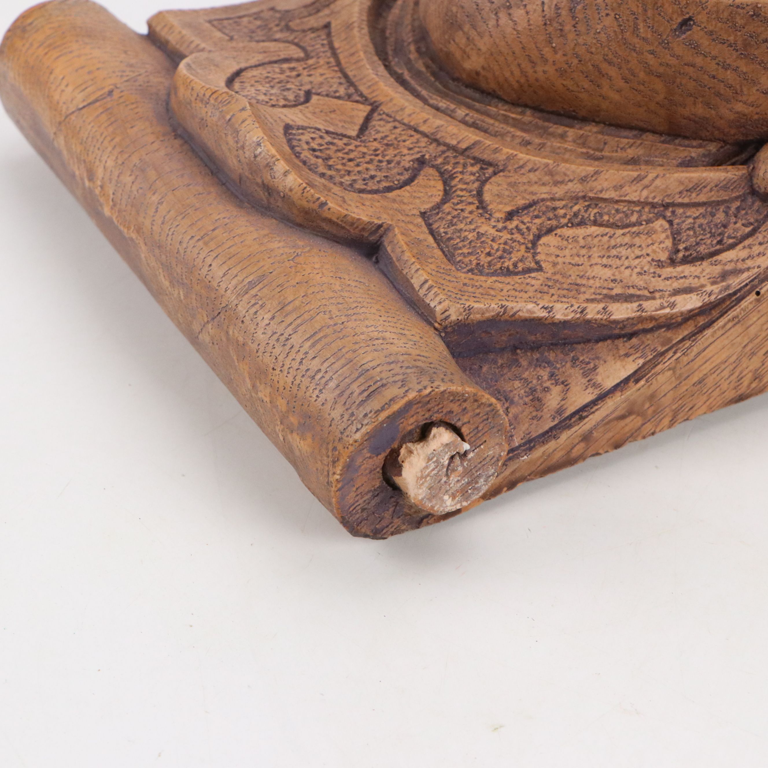 Wood Grain Finish Plaster Star Lady and Knight Corbels