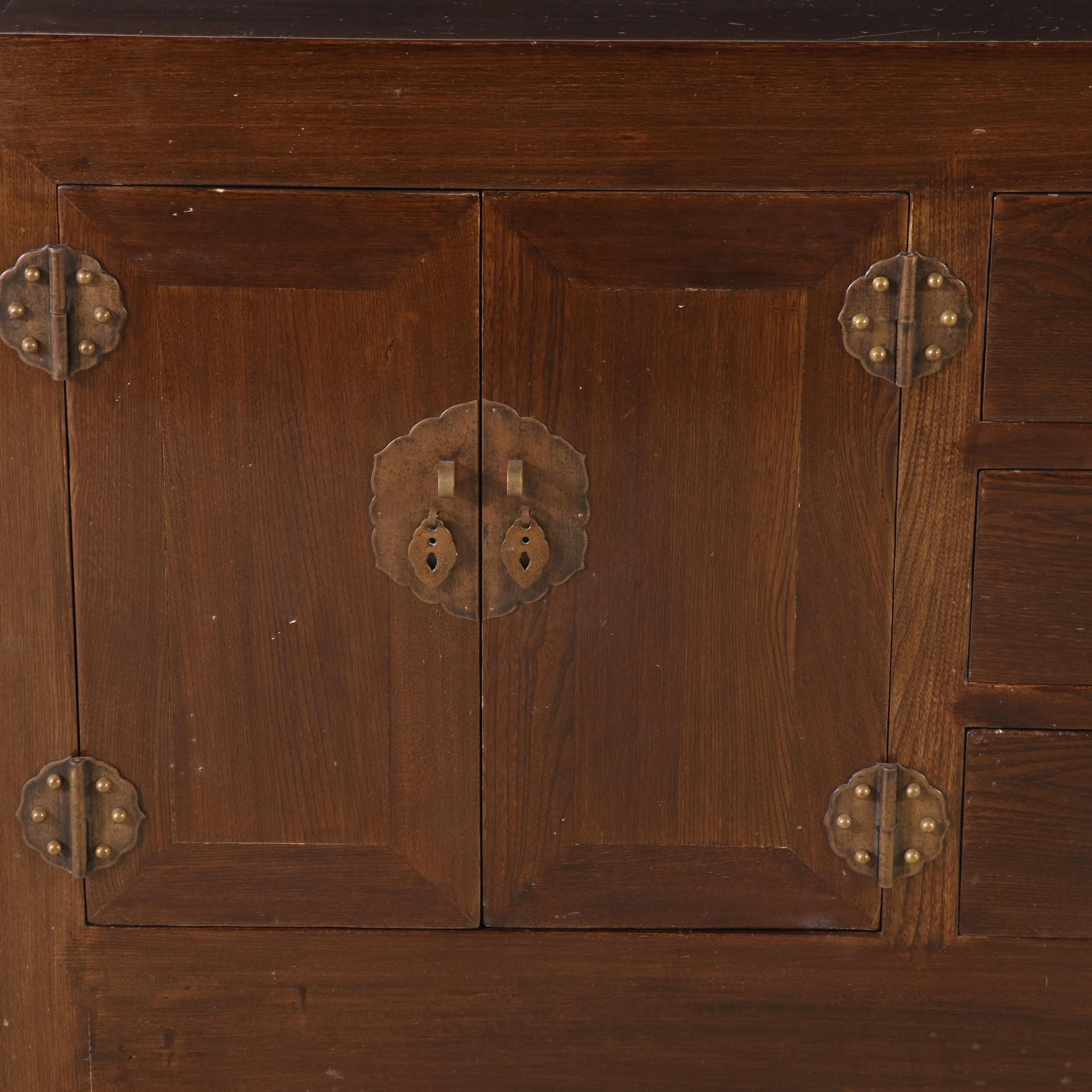 Chinese Style Wooden Chest of Drawers