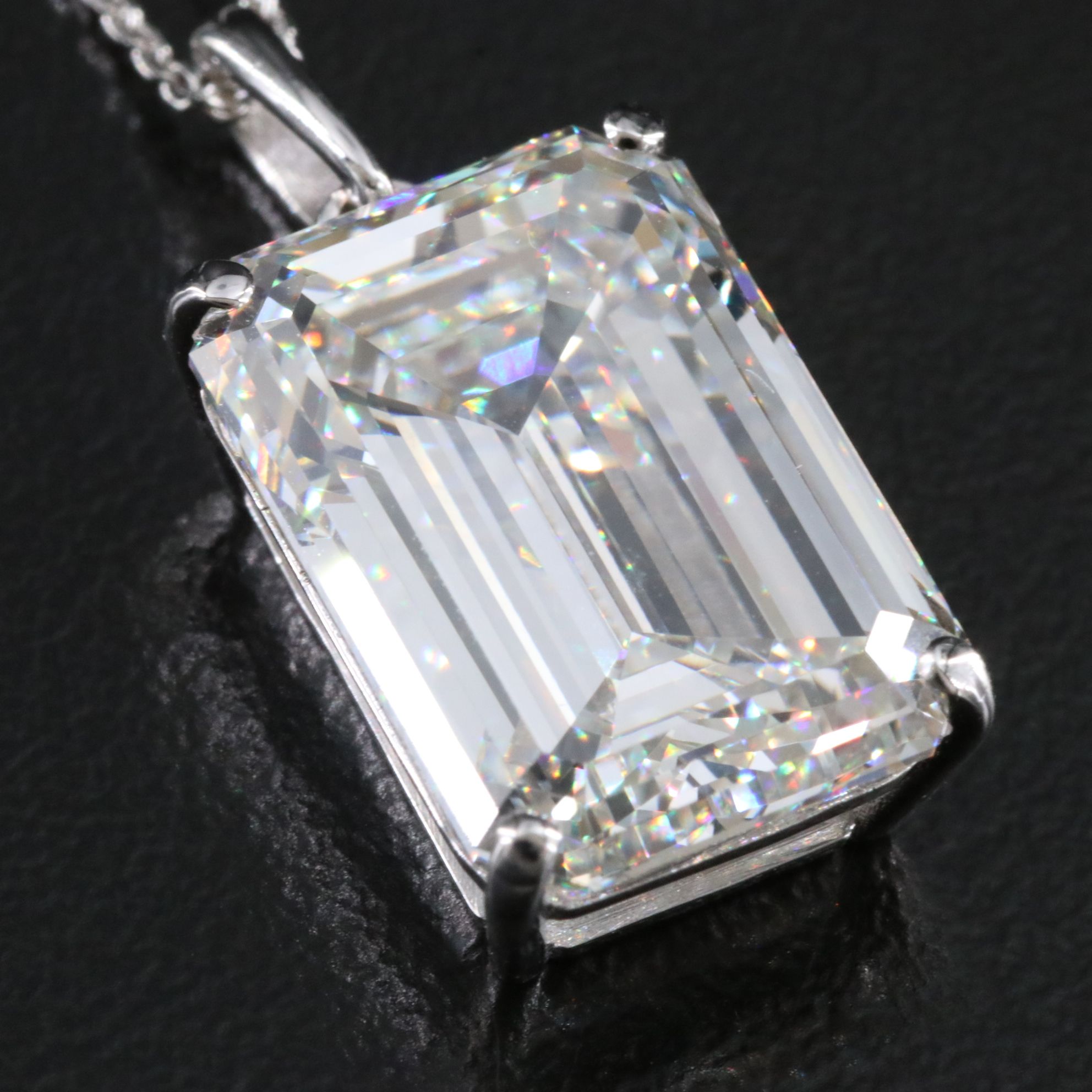 18K 10.02 CT Lab Grown Diamond Pendant Necklace