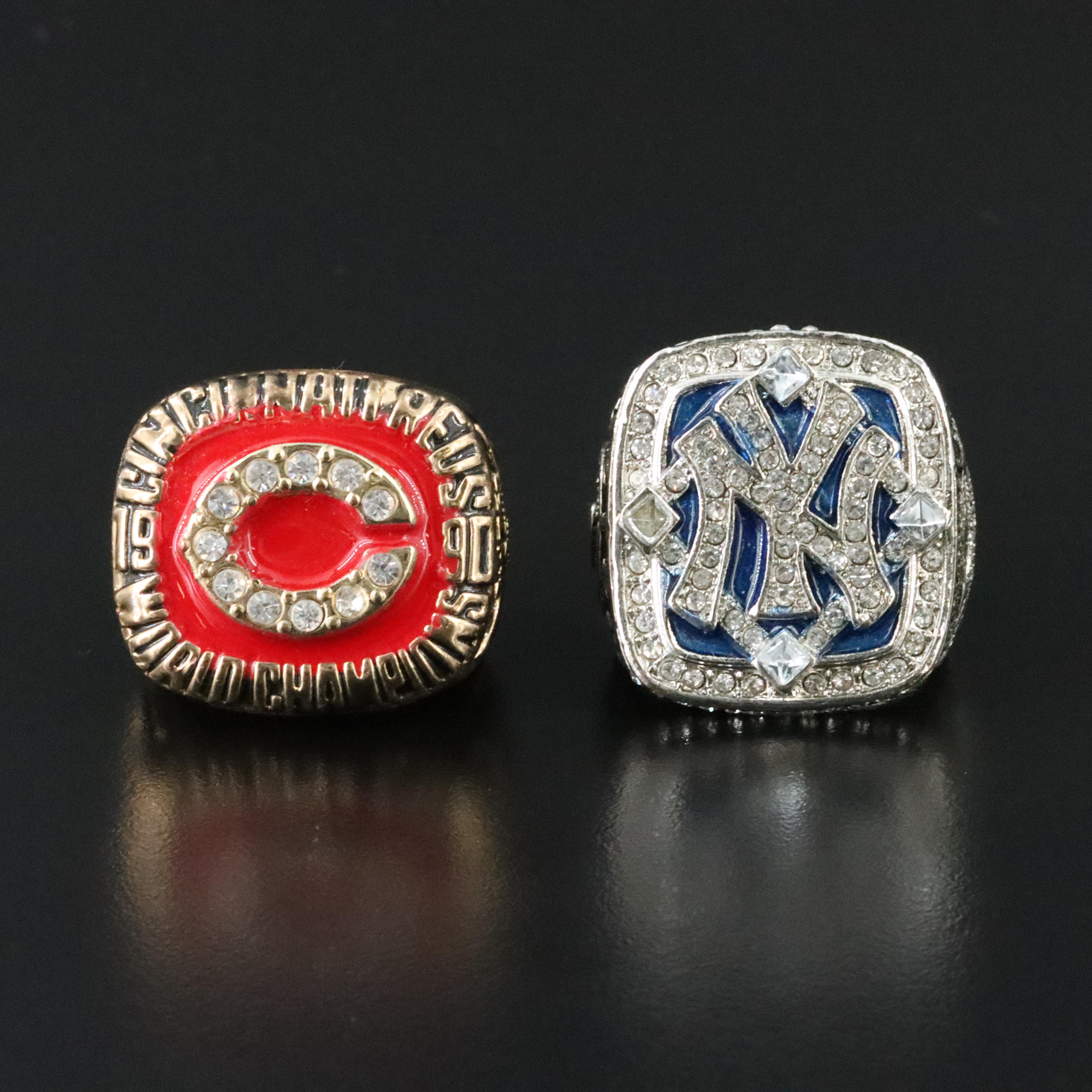 Replica World Series Rings Featuring 1990 Cincinnati Reds & 2008 NY Yankies