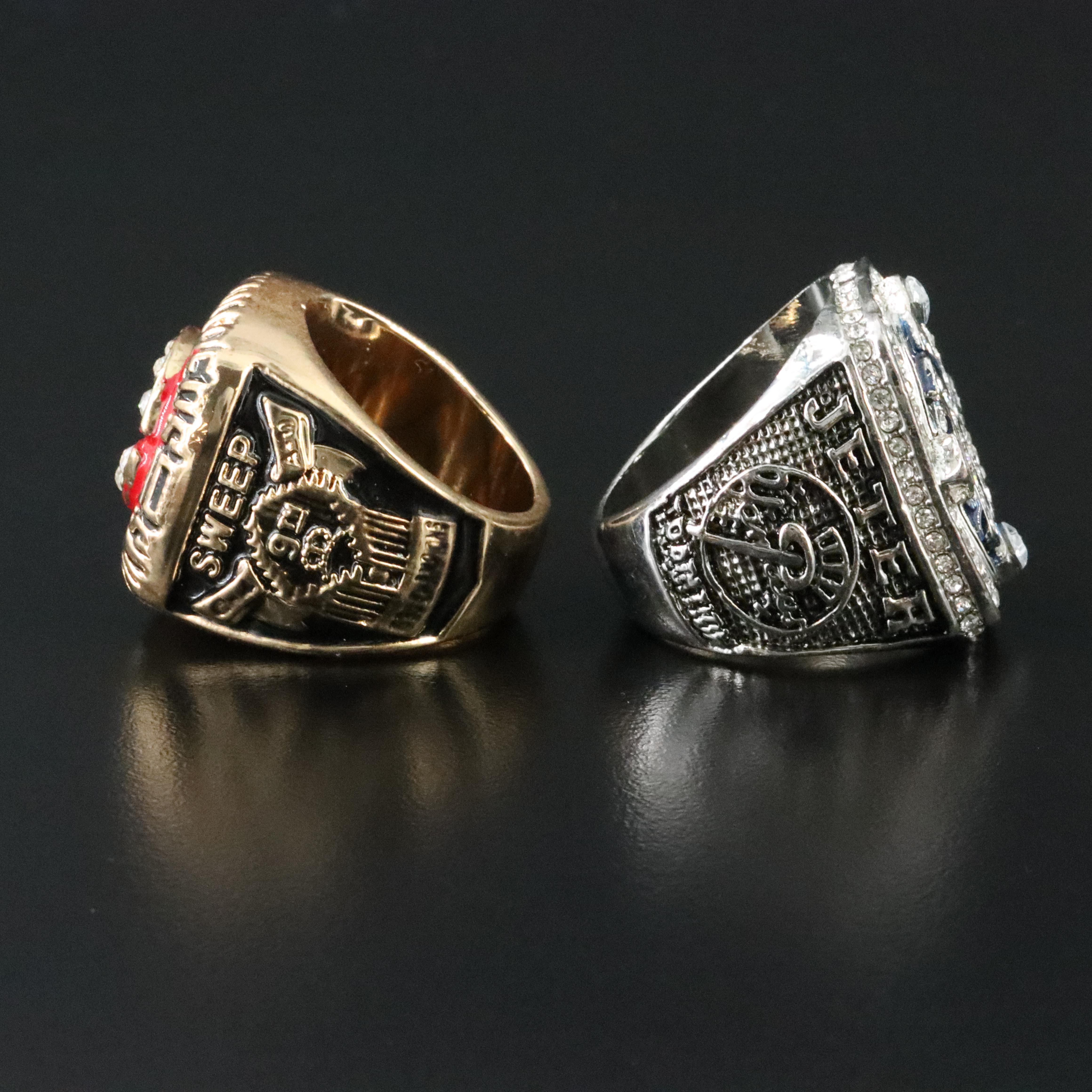 Replica World Series Rings Featuring 1990 Cincinnati Reds & 2008 NY Yankies