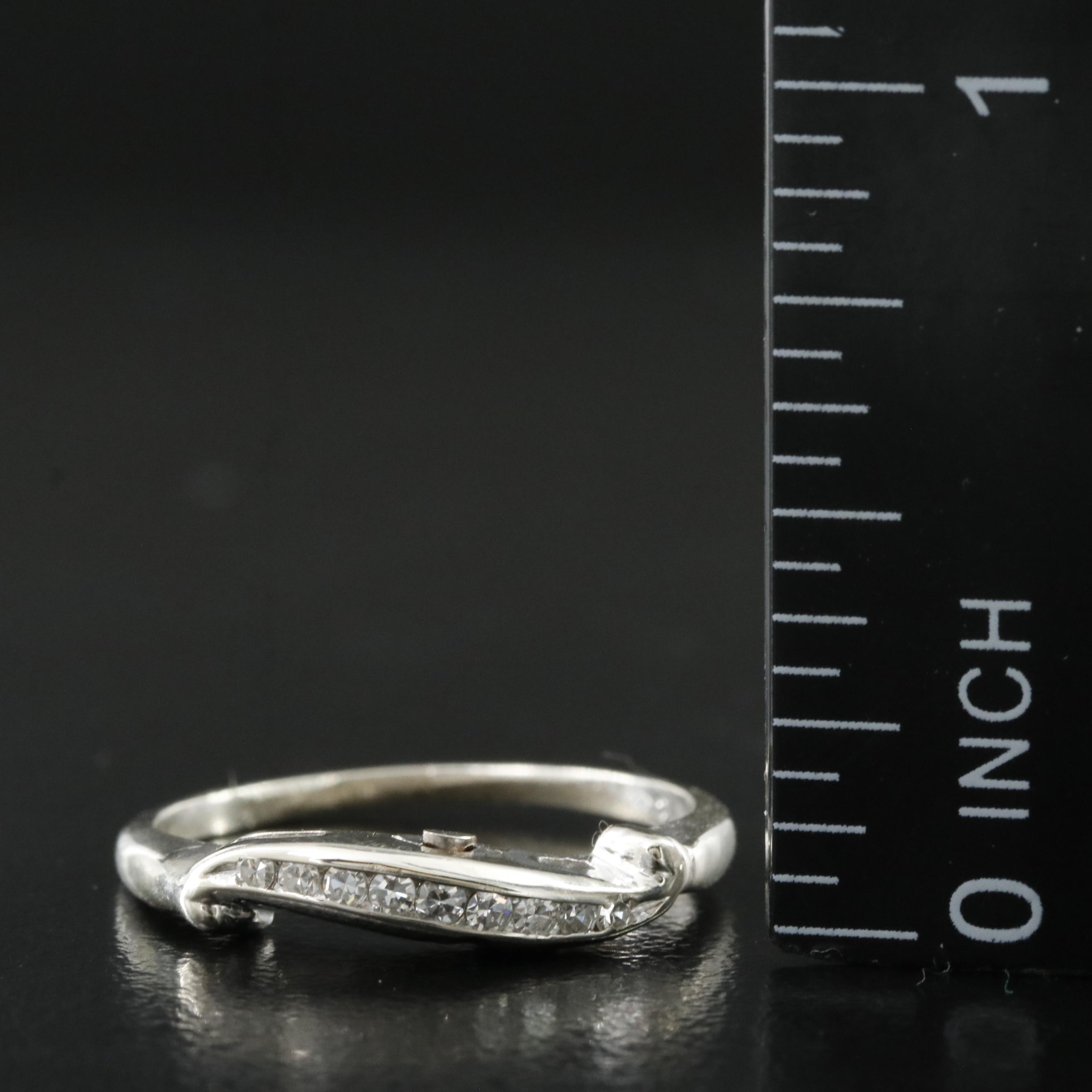 14K 0.10 CTW Diamond Contour Ring