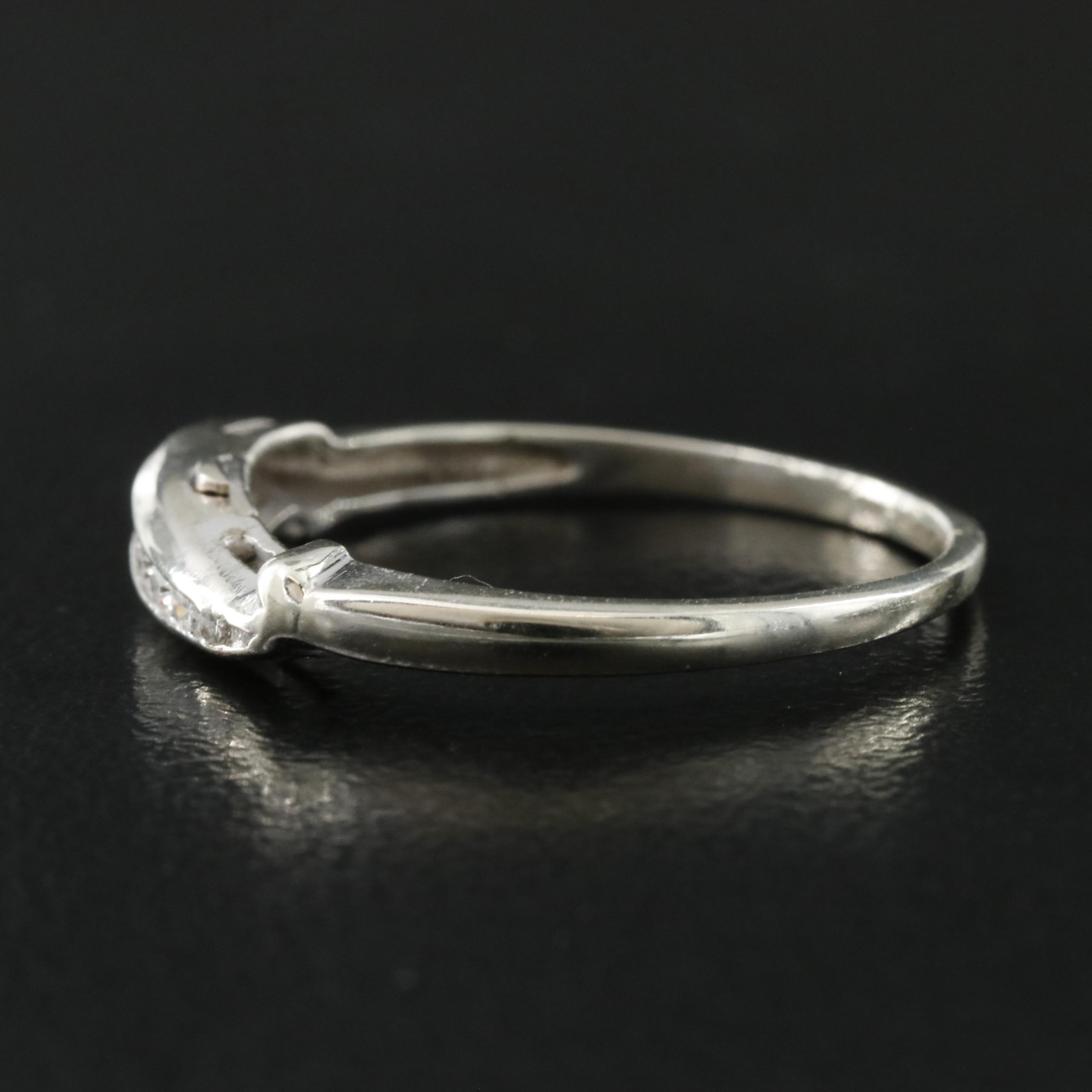 14K 0.10 CTW Diamond Contour Ring